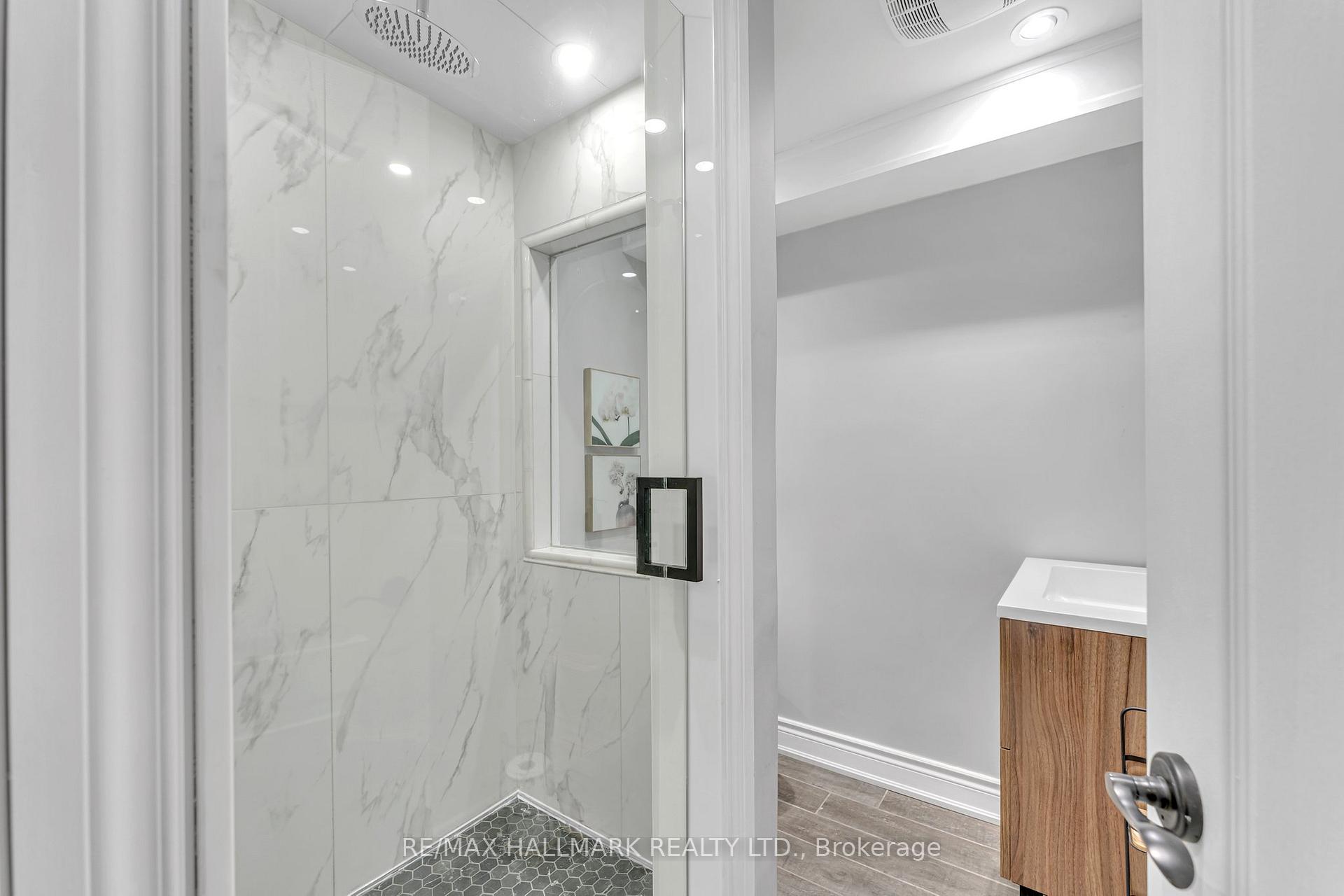 Photo 37 of 197 Wildberry Crescent, Vaughan, Vellore Village — HOMEH