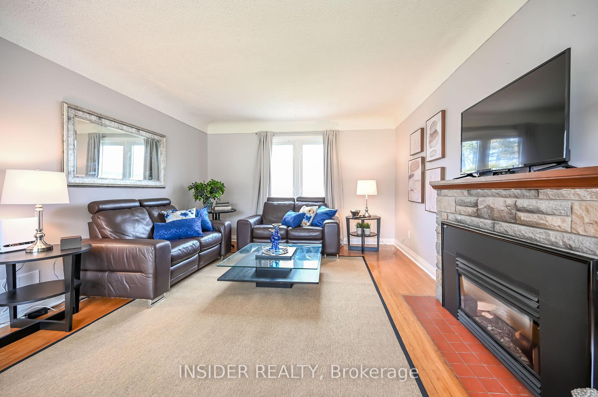 Photo 6 of Unit MAIN, 69 Cumming Court, Hamilton, Ancaster — HOMEH