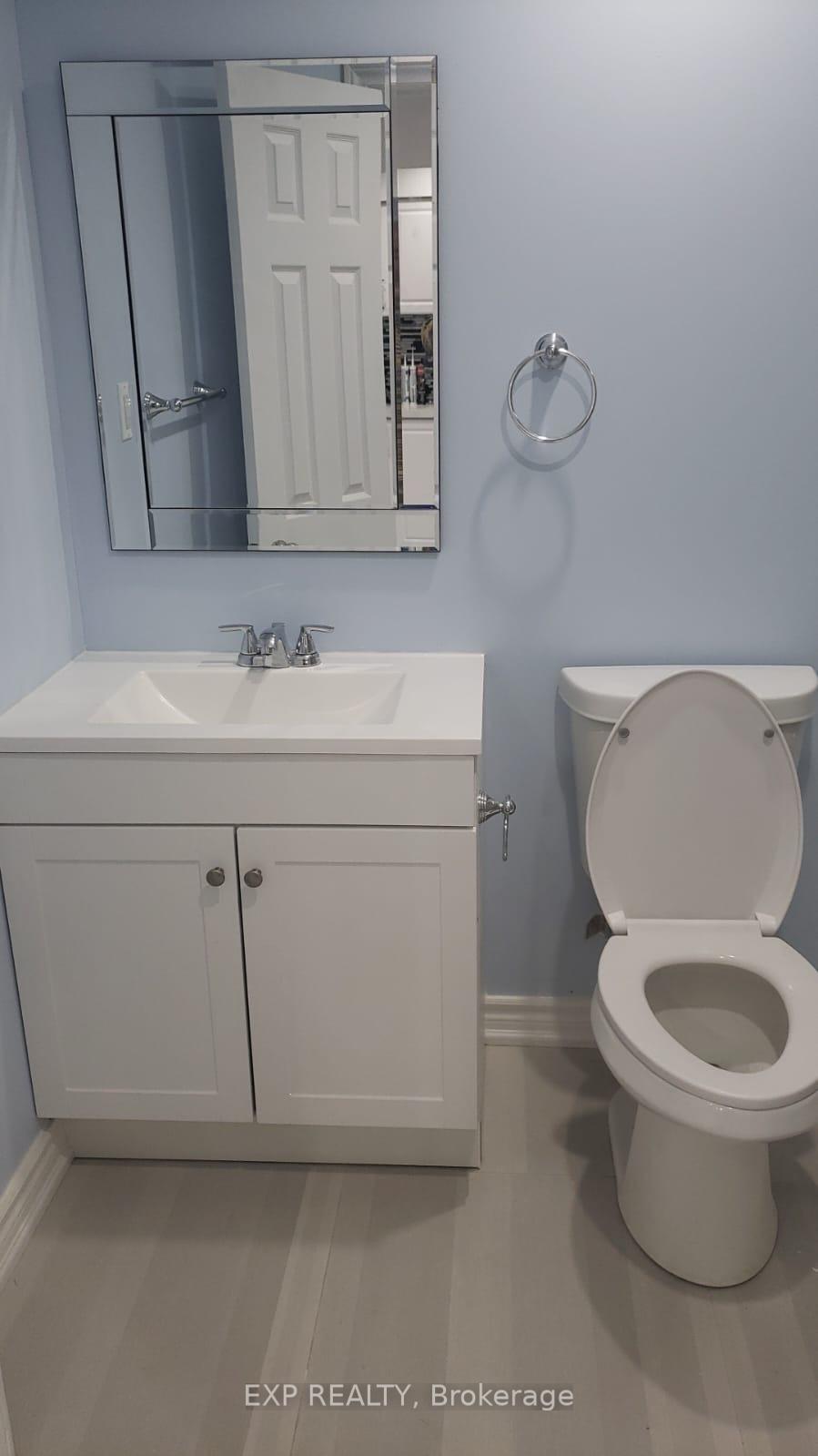 Photo 5 of 33 Thrushwood Drive, Barrie, 400 West — HOMEH