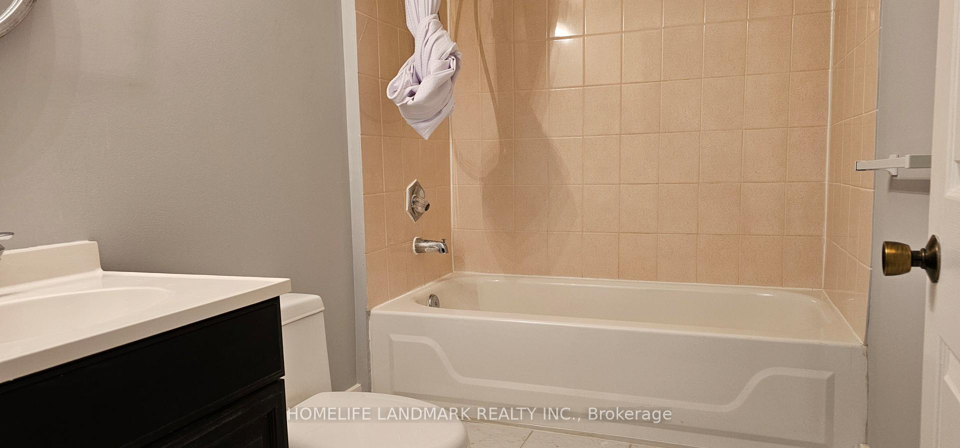 Photo 5 of 21 BSMT Atlantic Avenue, Markham, Markville — HOMEH