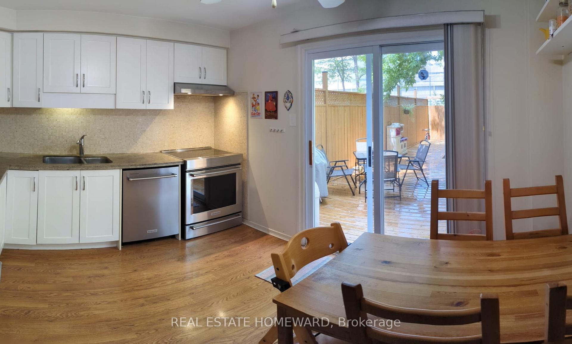 Photo 5 of 106 Torbrick Road, Toronto, Greenwood-Coxwell — HOMEH