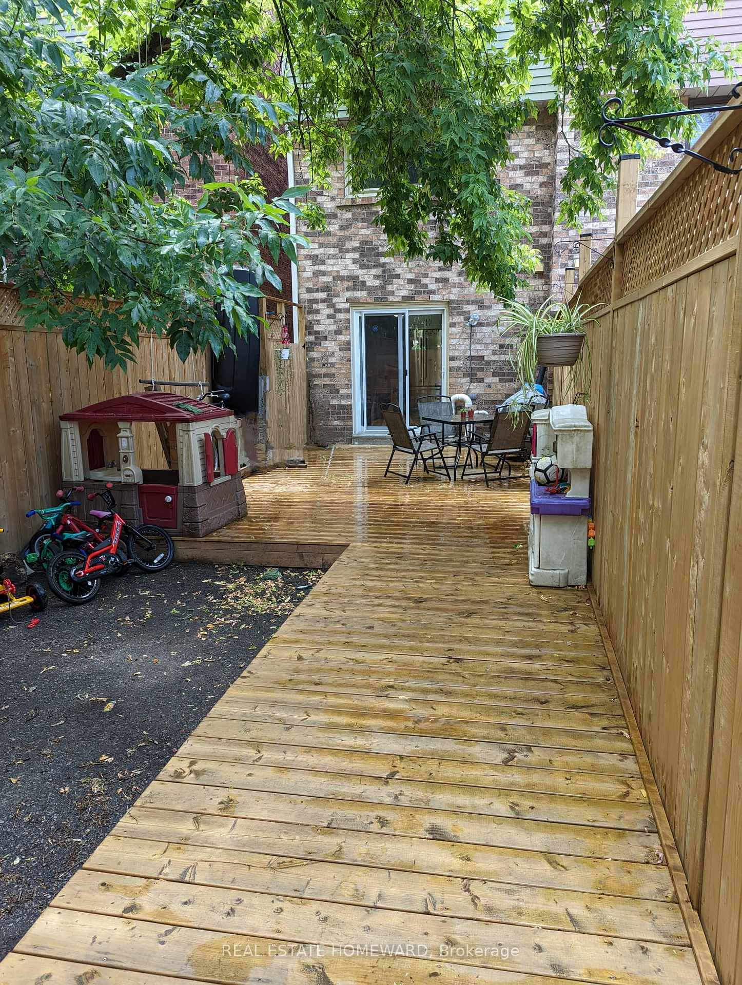 Photo 8 of 106 Torbrick Road, Toronto, Greenwood-Coxwell — HOMEH