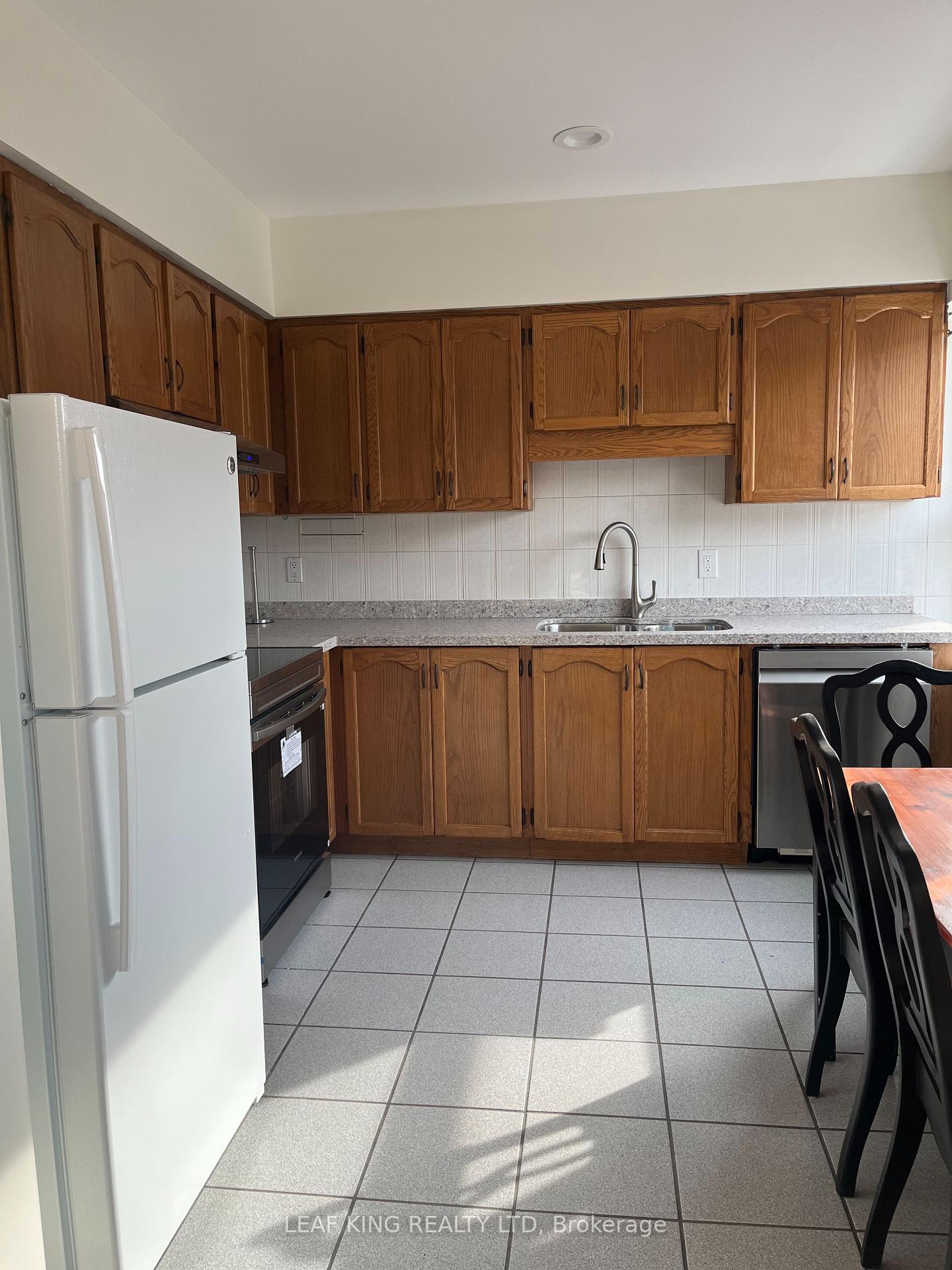 Photo 2 of Unit 201, 3 Linnsmore Crescent, Toronto, Danforth — HOMEH