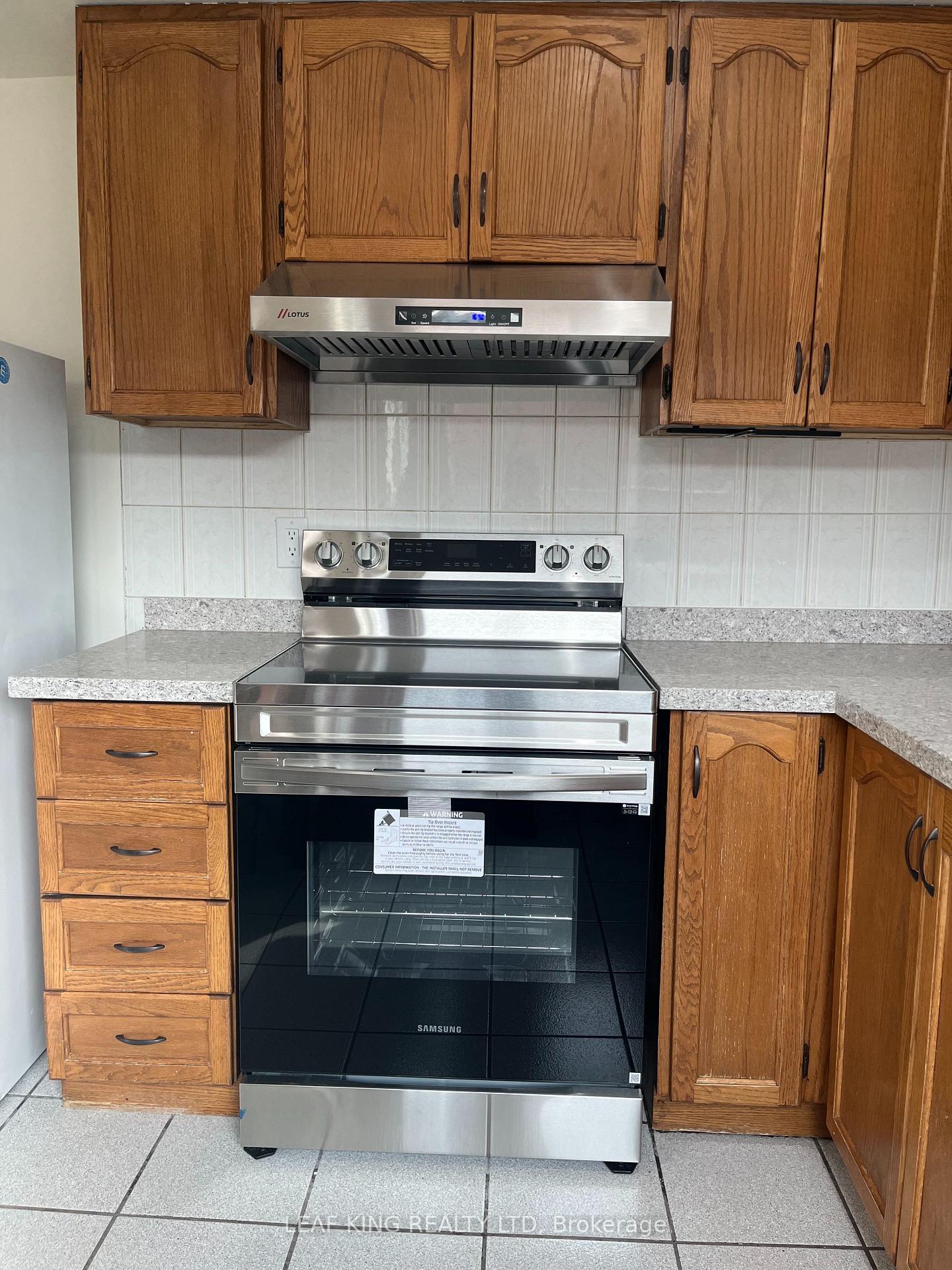 Photo 3 of Unit 201, 3 Linnsmore Crescent, Toronto, Danforth — HOMEH