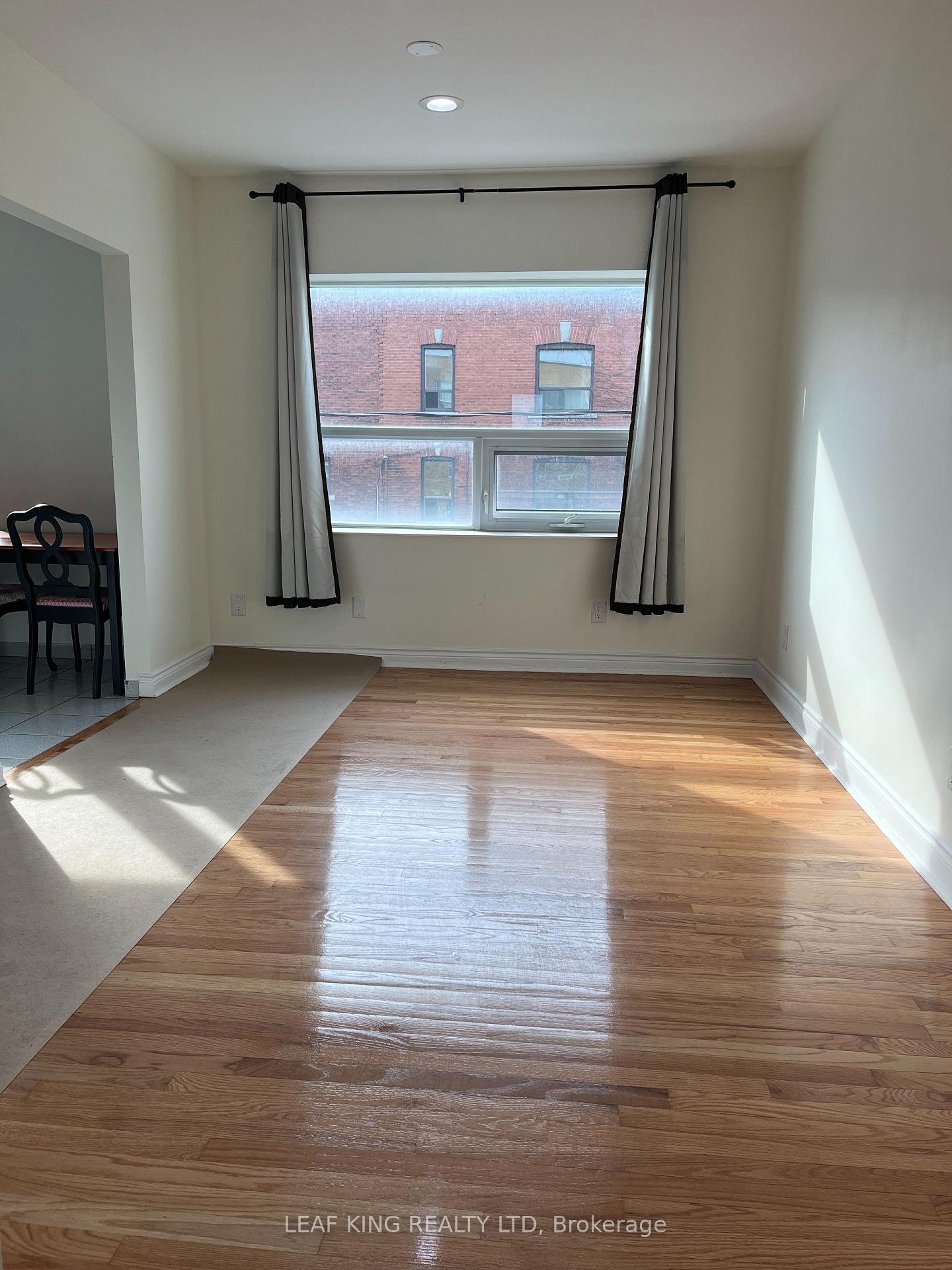 Photo 8 of Unit 201, 3 Linnsmore Crescent, Toronto, Danforth — HOMEH