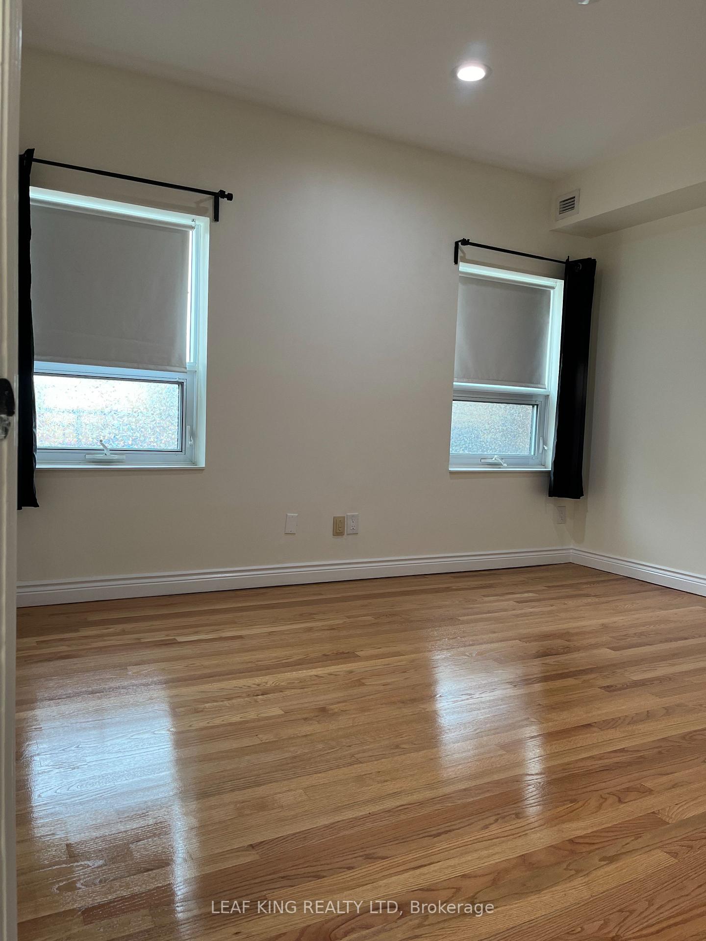 Photo 7 of Unit 201, 3 Linnsmore Crescent, Toronto, Danforth — HOMEH