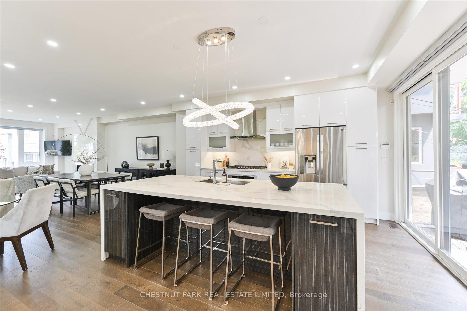 Photo 7 of 9 Plains Road, Toronto, East York — HOMEH