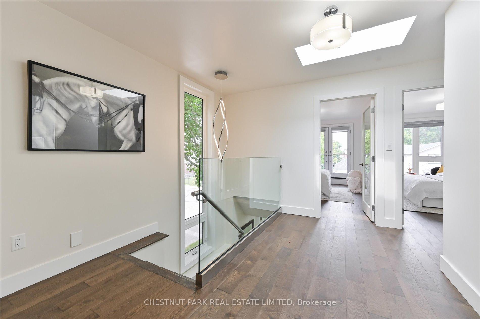 Photo 11 of 9 Plains Road, Toronto, East York — HOMEH