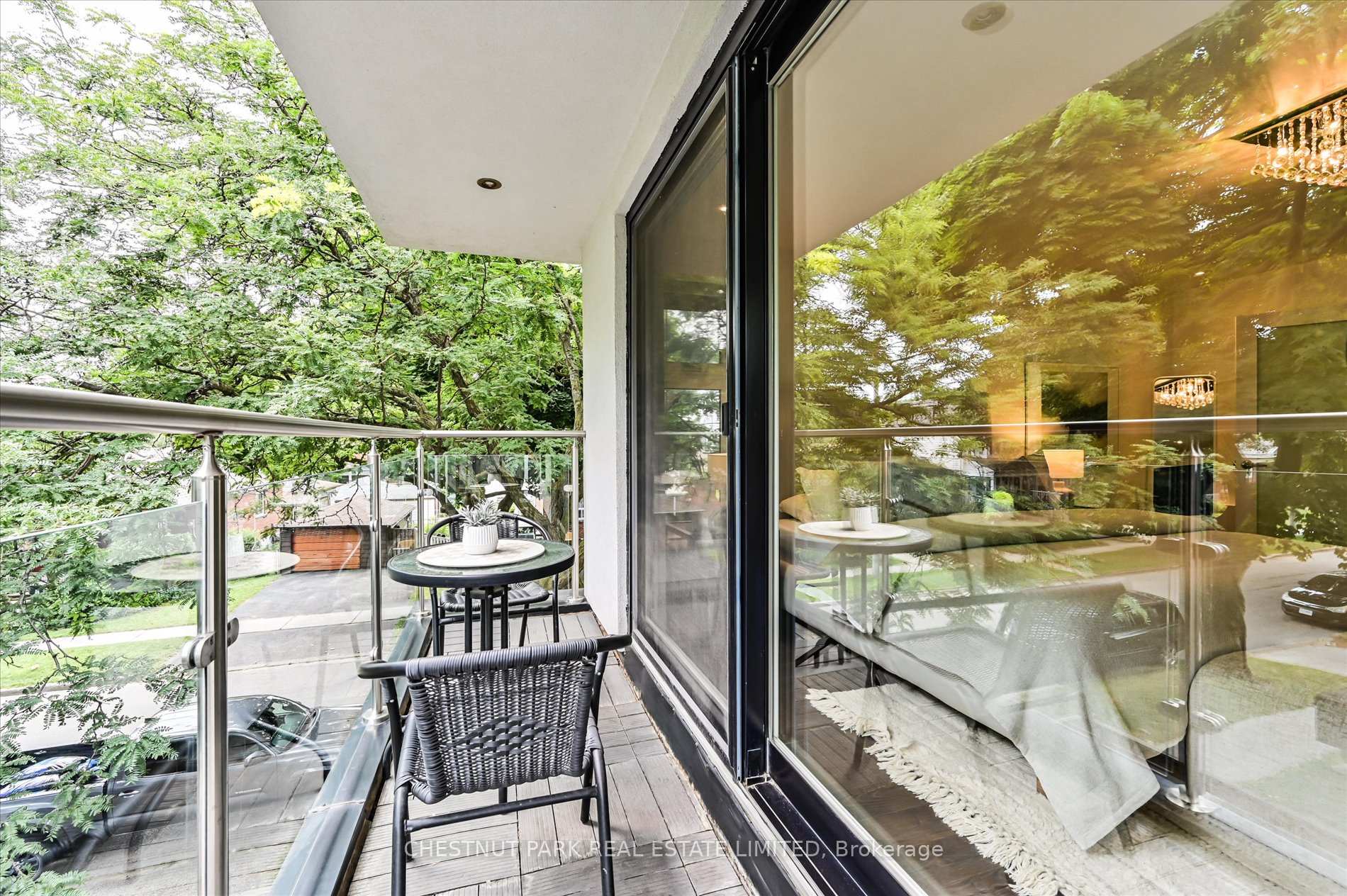 Photo 10 of 9 Plains Road, Toronto, East York — HOMEH