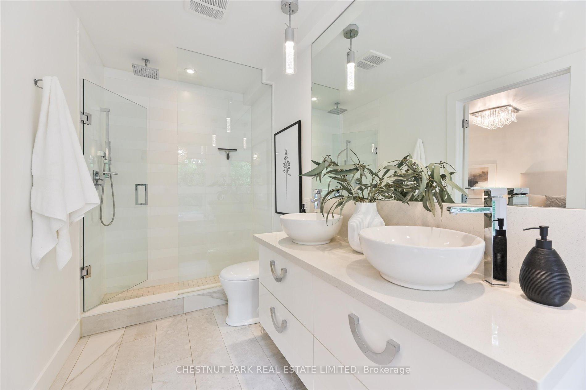 Photo 16 of 9 Plains Road, Toronto, East York — HOMEH