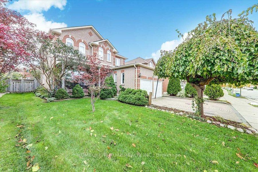 Photo 3 of Unit BSMT, 275 Highglen Avenue, Markham, Milliken Mills East — HOMEH