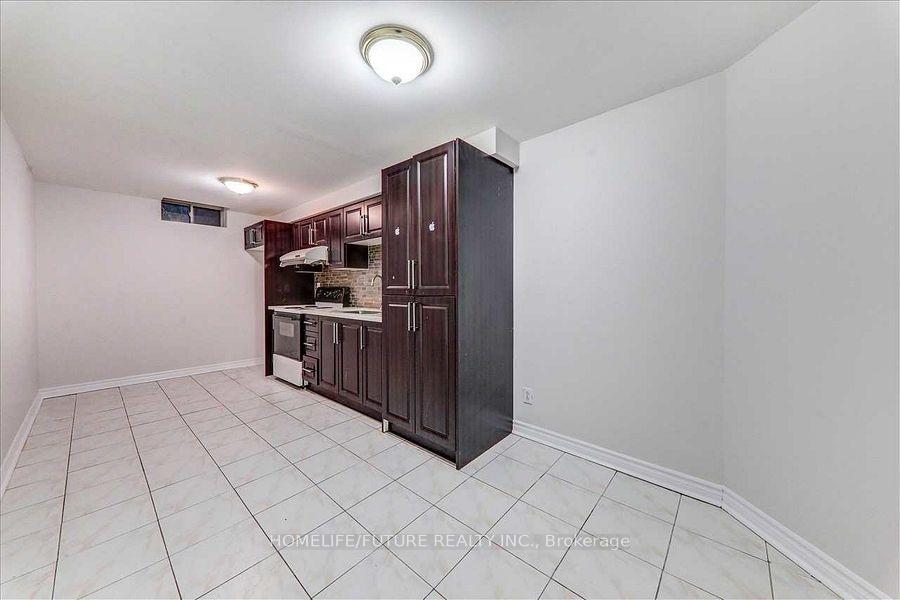 Photo 4 of Unit BSMT, 275 Highglen Avenue, Markham, Milliken Mills East — HOMEH