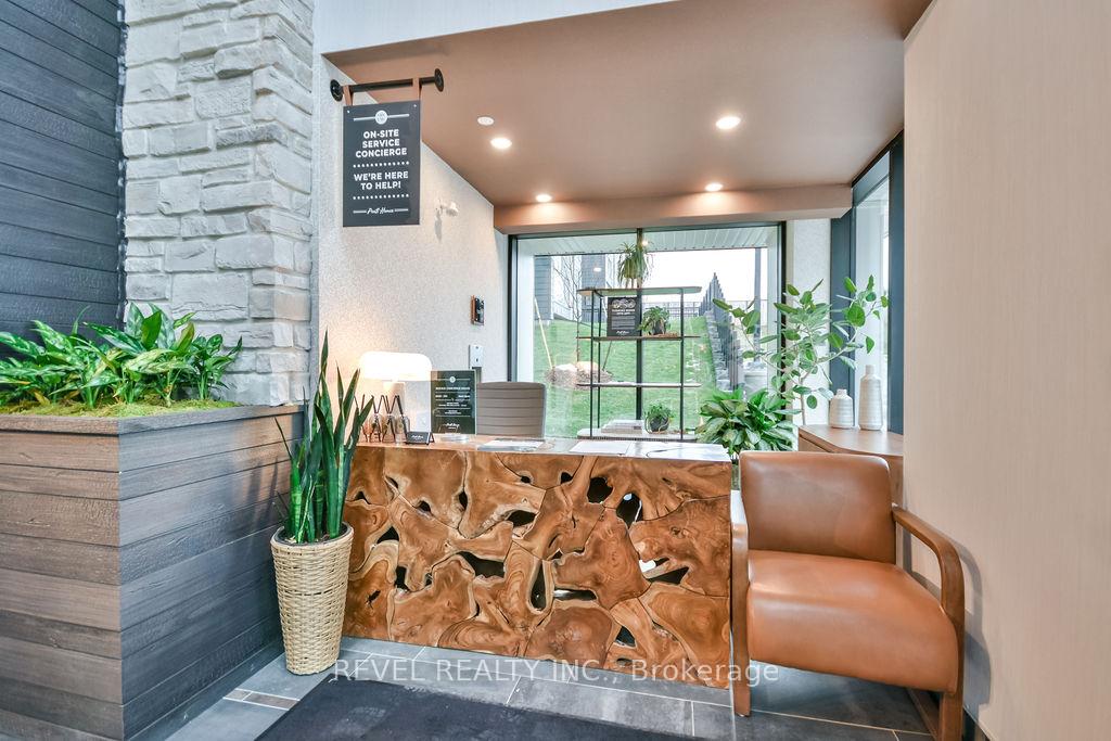 Photo 4 of Unit 202, 15 Kneeshaw Drive, Barrie, Innis-Shore — HOMEH
