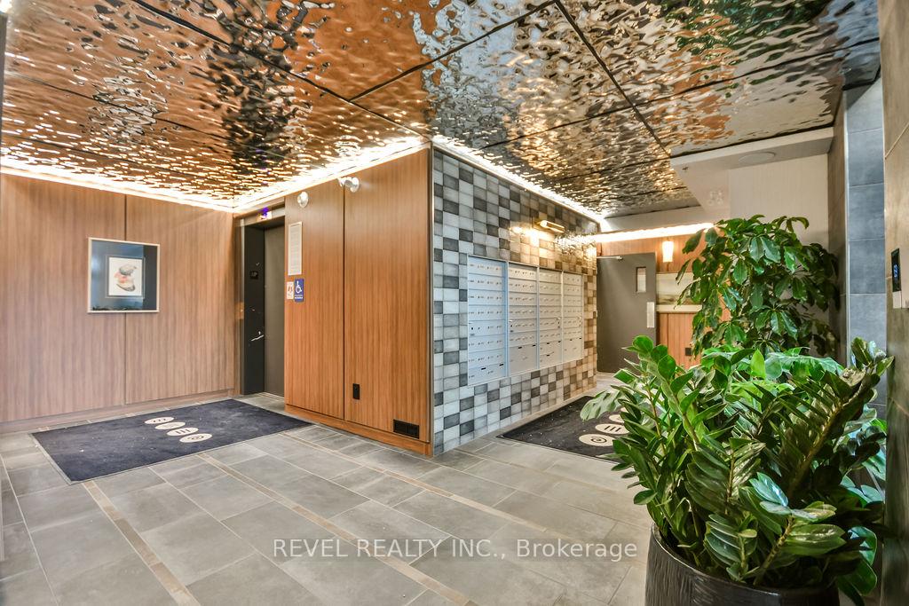 Photo 8 of Unit 202, 15 Kneeshaw Drive, Barrie, Innis-Shore — HOMEH