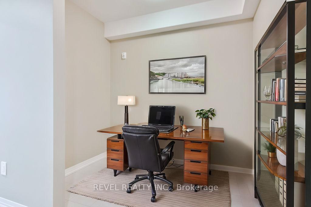 Photo 9 of Unit 202, 15 Kneeshaw Drive, Barrie, Innis-Shore — HOMEH