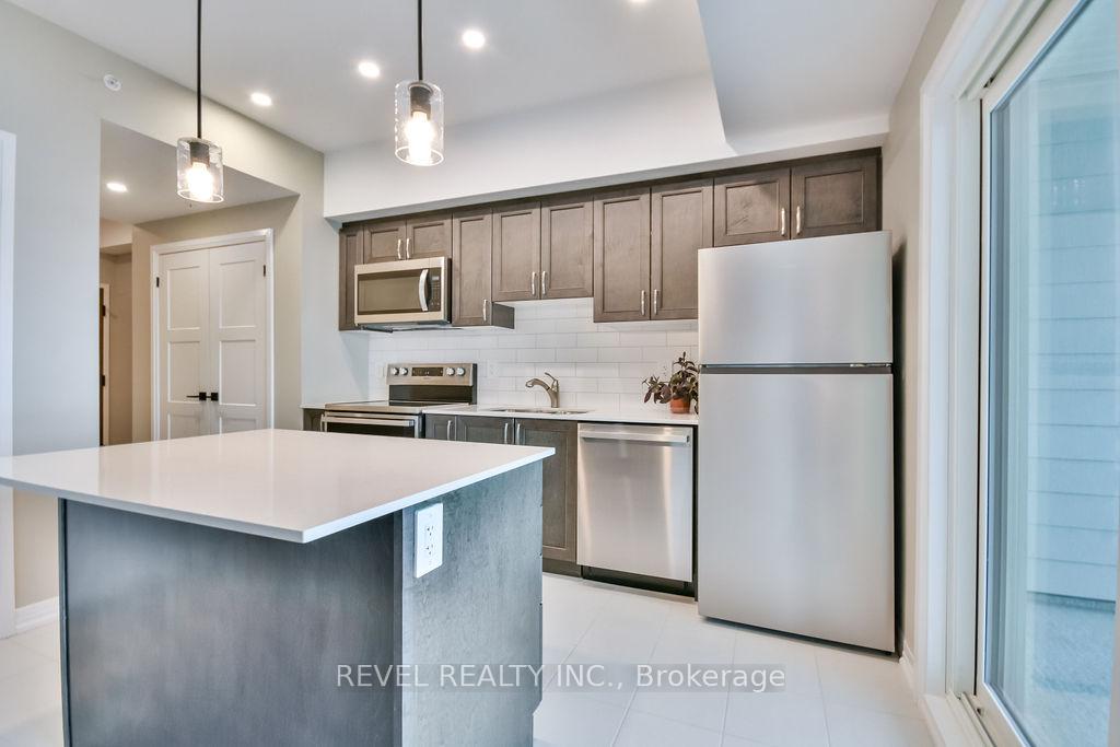 Photo 16 of Unit 202, 15 Kneeshaw Drive, Barrie, Innis-Shore — HOMEH
