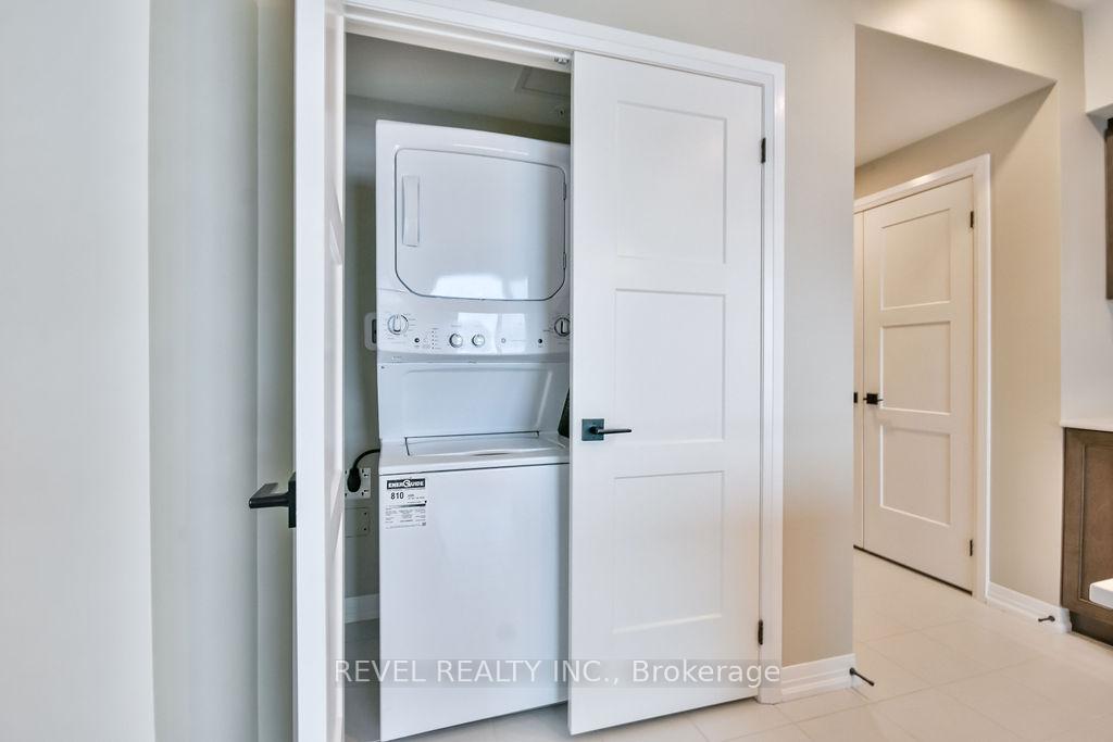 Photo 18 of Unit 202, 15 Kneeshaw Drive, Barrie, Innis-Shore — HOMEH