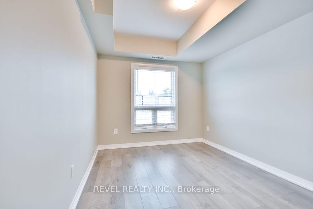 Photo 19 of Unit 202, 15 Kneeshaw Drive, Barrie, Innis-Shore — HOMEH