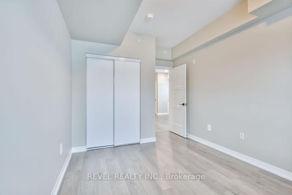 Photo 24 of Unit 202, 15 Kneeshaw Drive, Barrie, Innis-Shore — HOMEH
