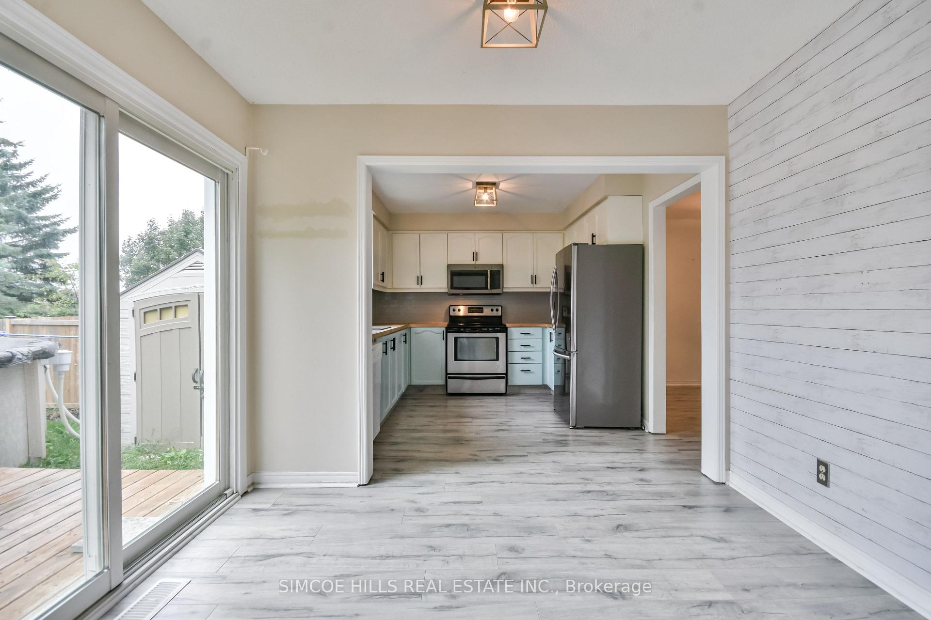 Photo 13 of 256 Hickling Trail, Barrie, Grove East — HOMEH