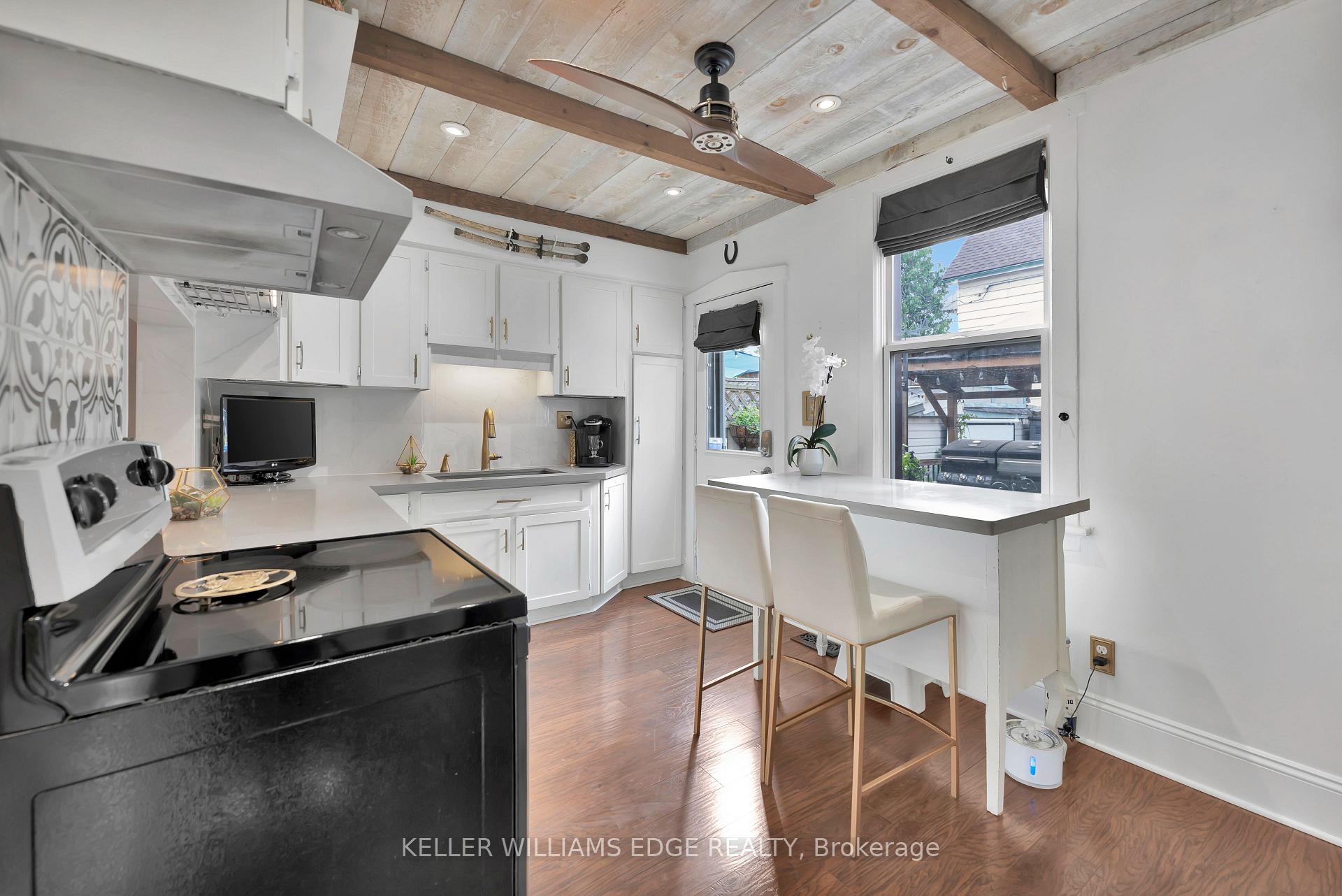 Photo 27 of 35 Glendale Avenue, Hamilton, Crown Point — HOMEH