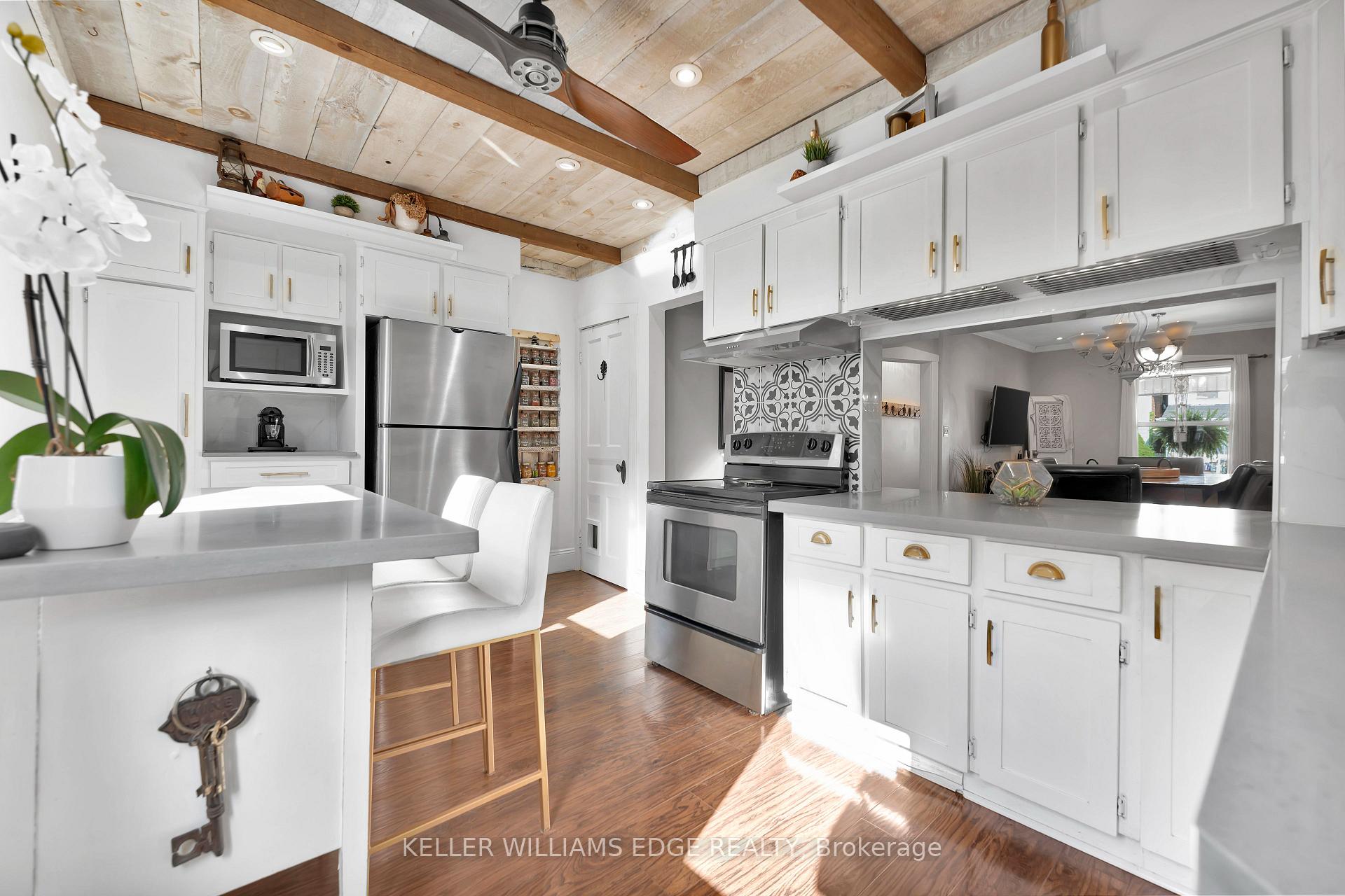 Photo 15 of 35 Glendale Avenue, Hamilton, Crown Point — HOMEH