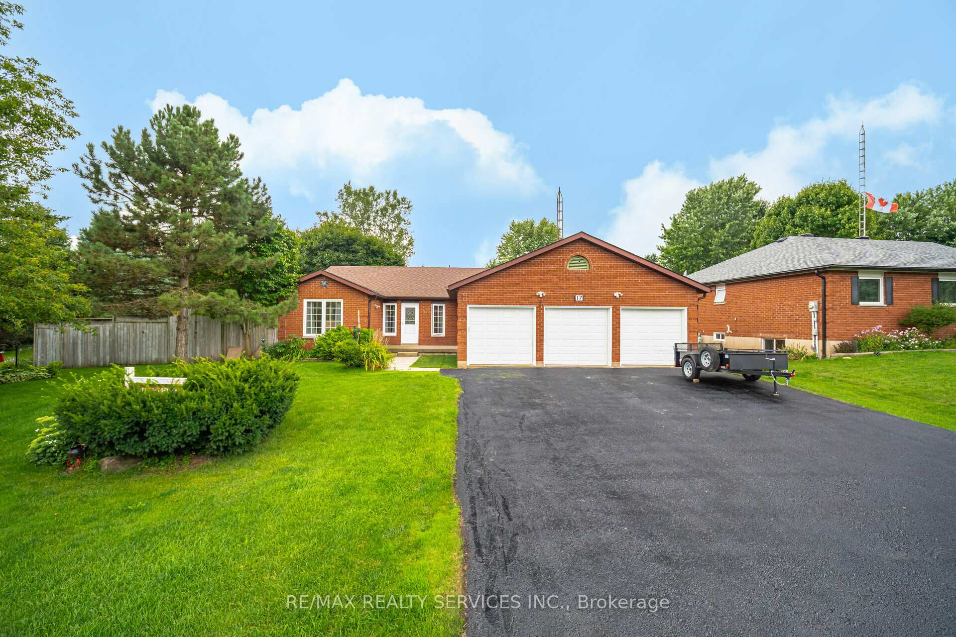 Photo 1 of 17 James Street, Amaranth, Rural Amaranth — HOMEH