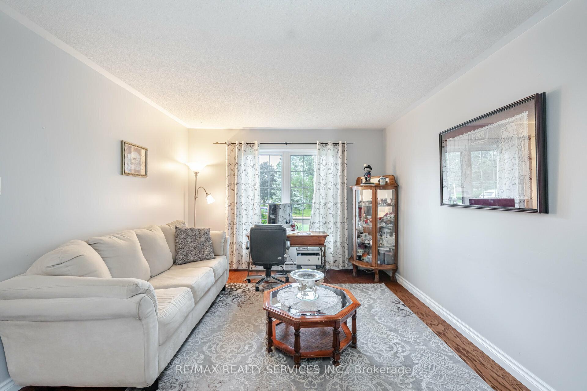 Photo 12 of 17 James Street, Amaranth, Rural Amaranth — HOMEH