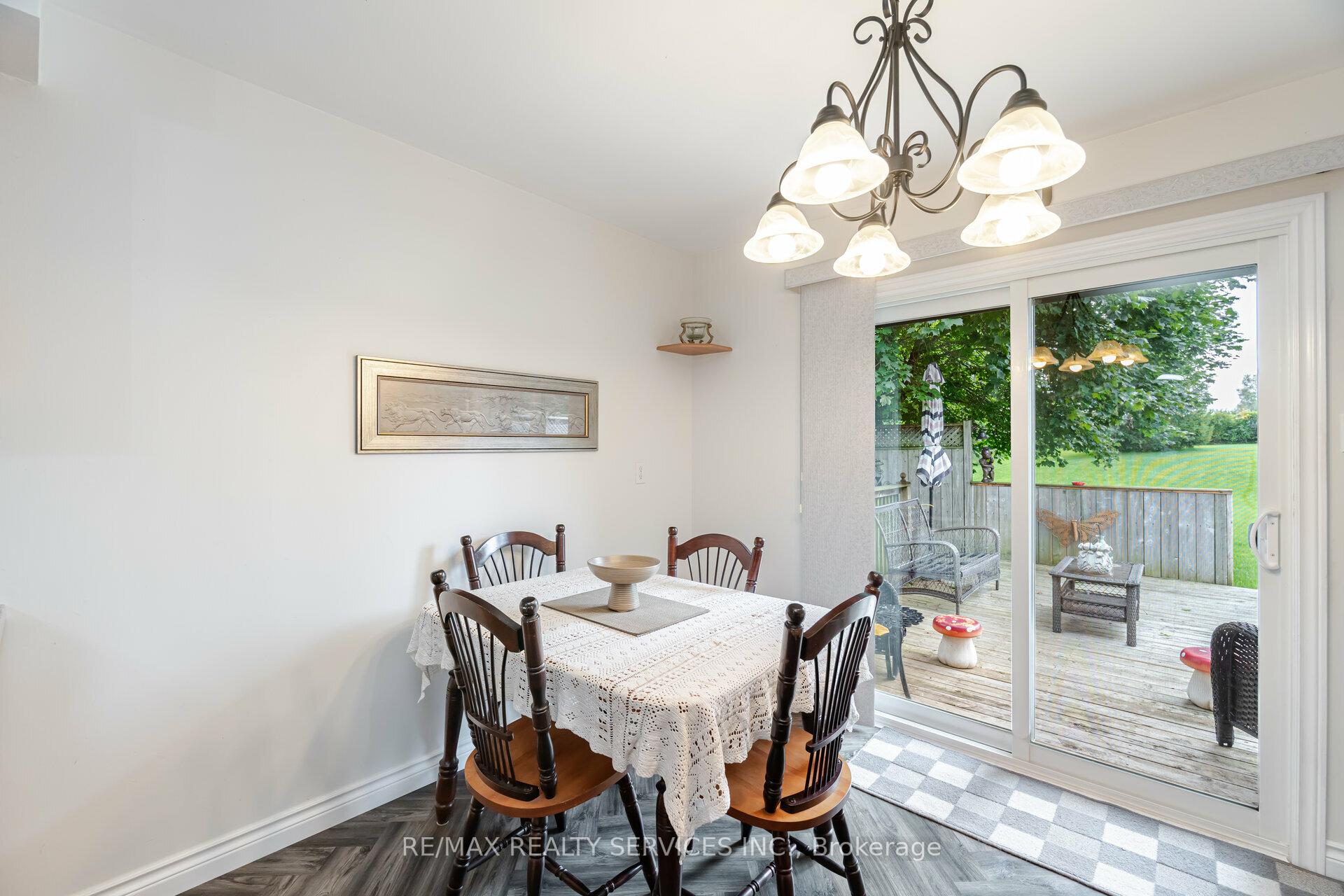 Photo 15 of 17 James Street, Amaranth, Rural Amaranth — HOMEH
