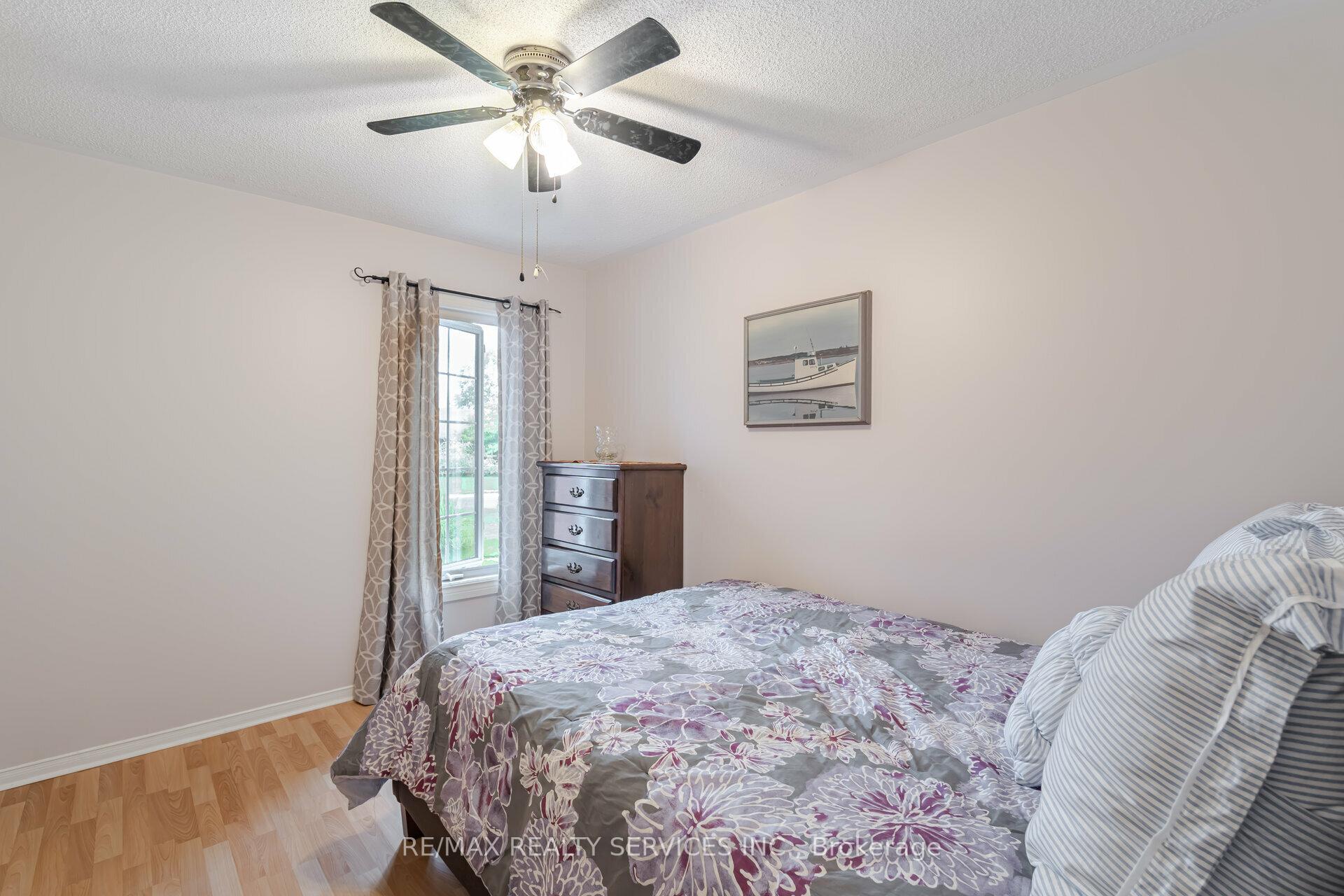 Photo 31 of 17 James Street, Amaranth, Rural Amaranth — HOMEH