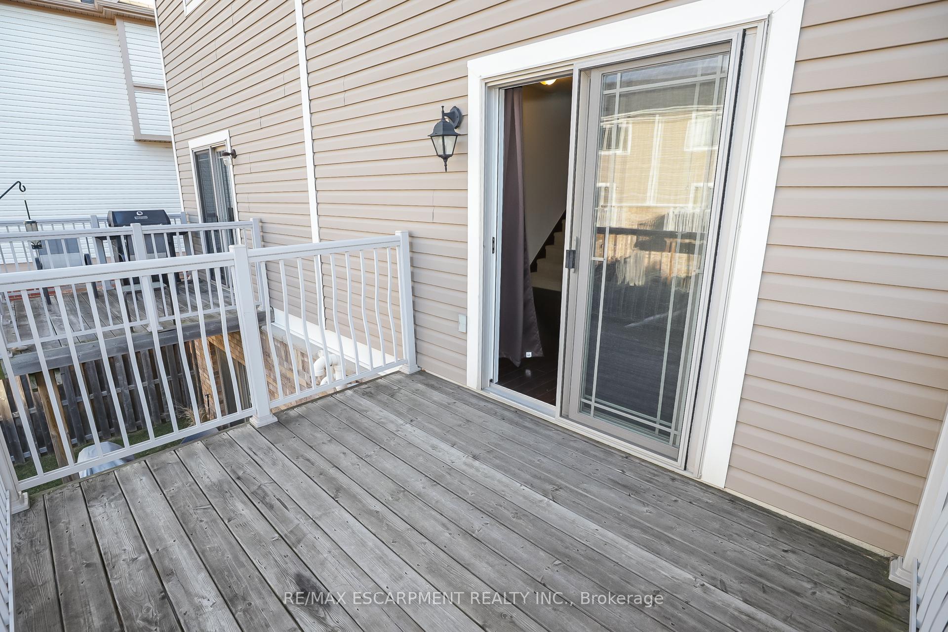 Photo 14 of 24 Hemlock Way, Grimsby, Grimsby West — HOMEH