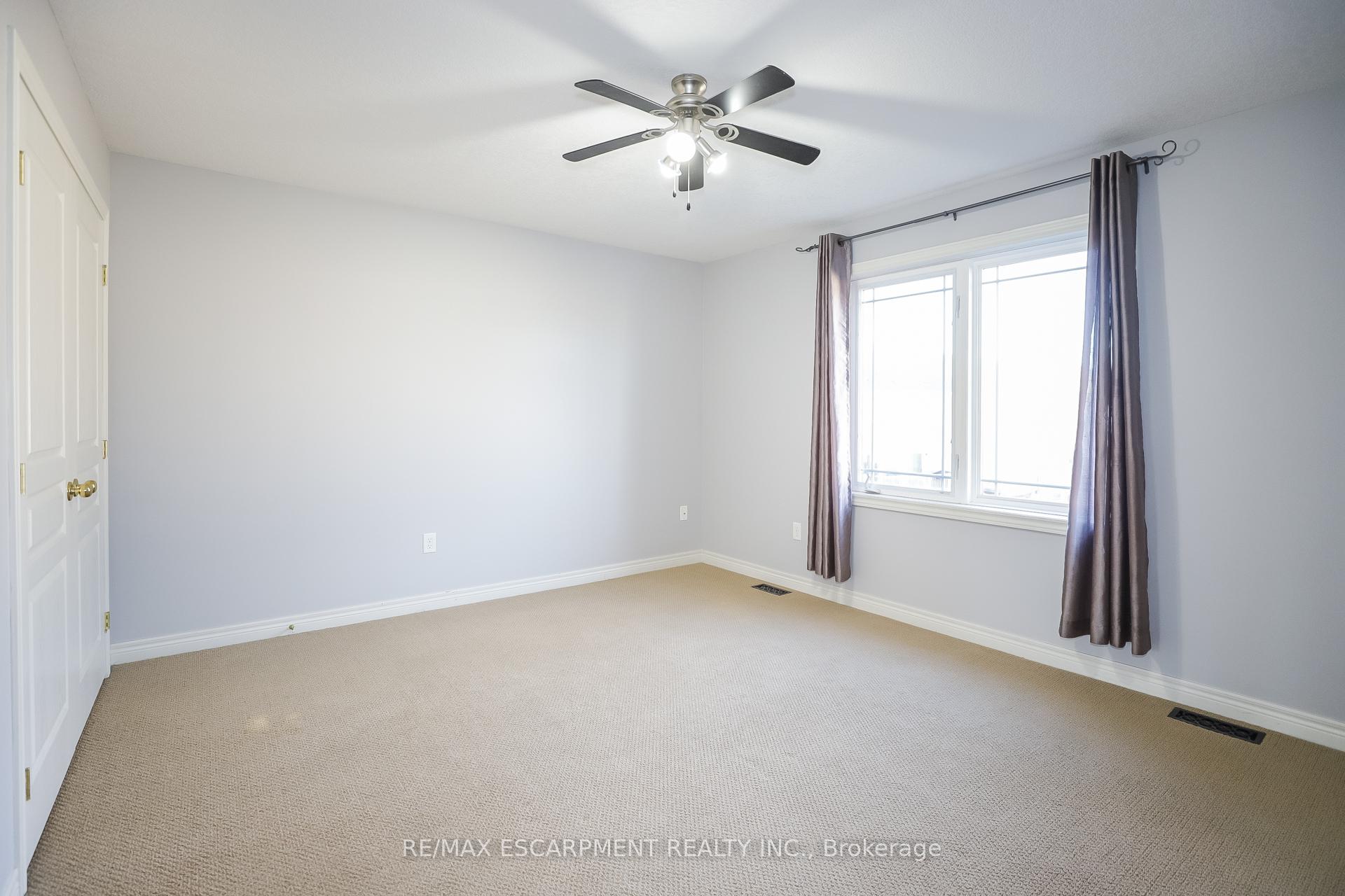 Photo 18 of 24 Hemlock Way, Grimsby, Grimsby West — HOMEH