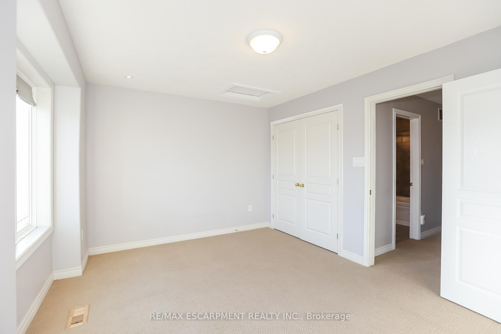 Photo 23 of 24 Hemlock Way, Grimsby, Grimsby West — HOMEH