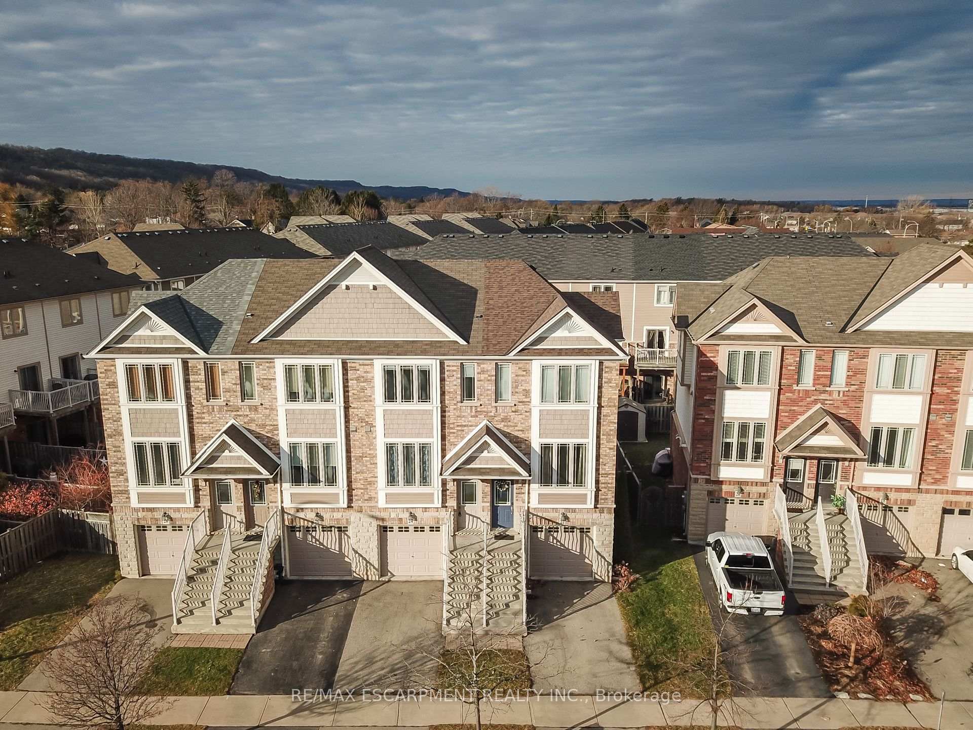 Photo 38 of 24 Hemlock Way, Grimsby, Grimsby West — HOMEH