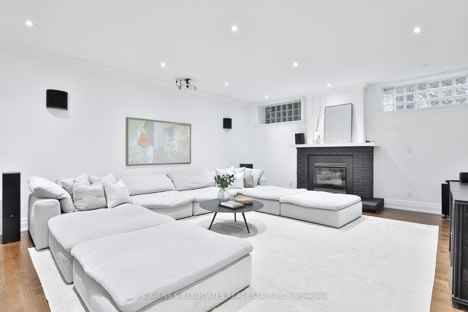 Photo 33 of 216 Hillhurst Boulevard, Toronto, Bedford Park-Nortown — HOMEH