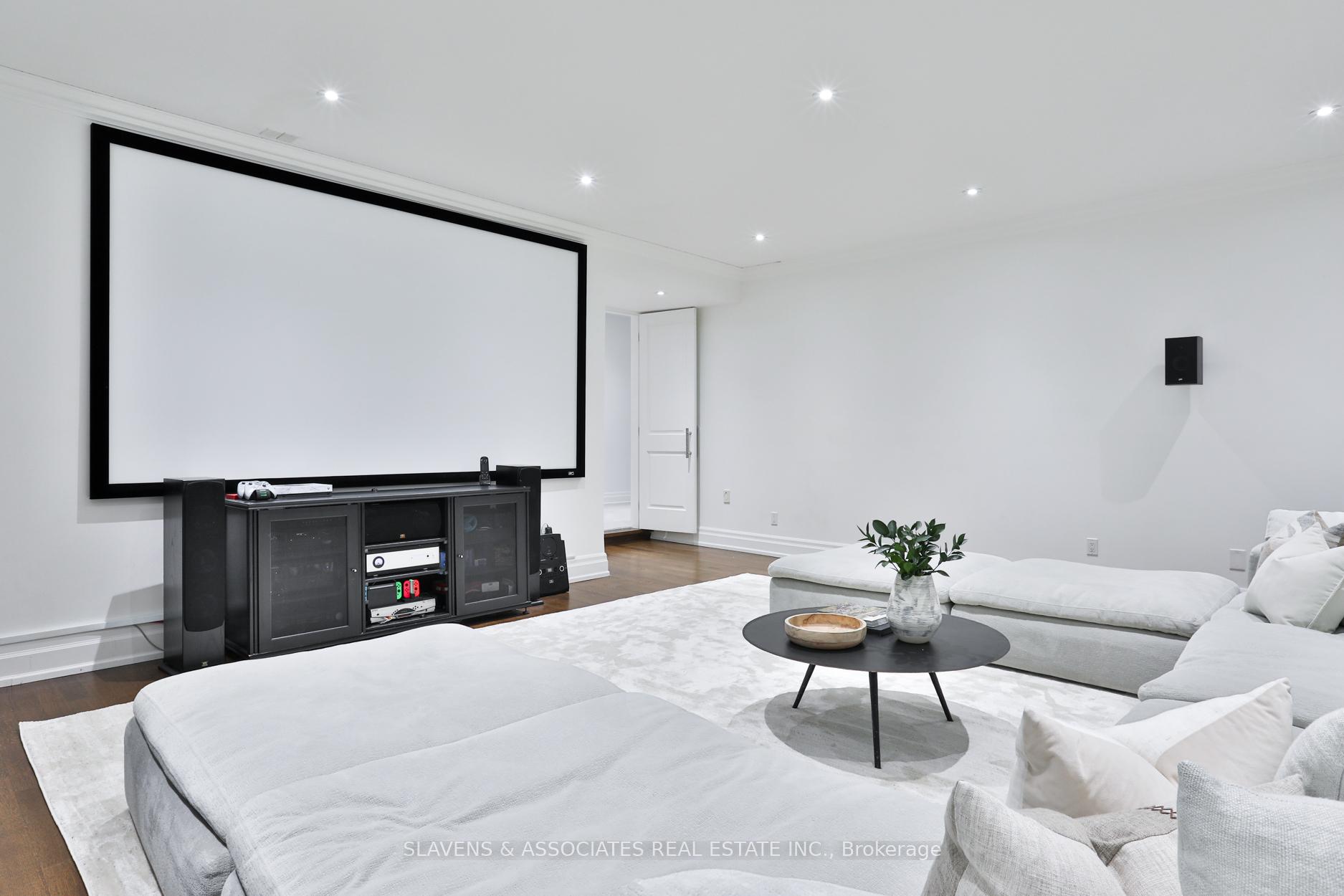 Photo 30 of 216 Hillhurst Boulevard, Toronto, Bedford Park-Nortown — HOMEH