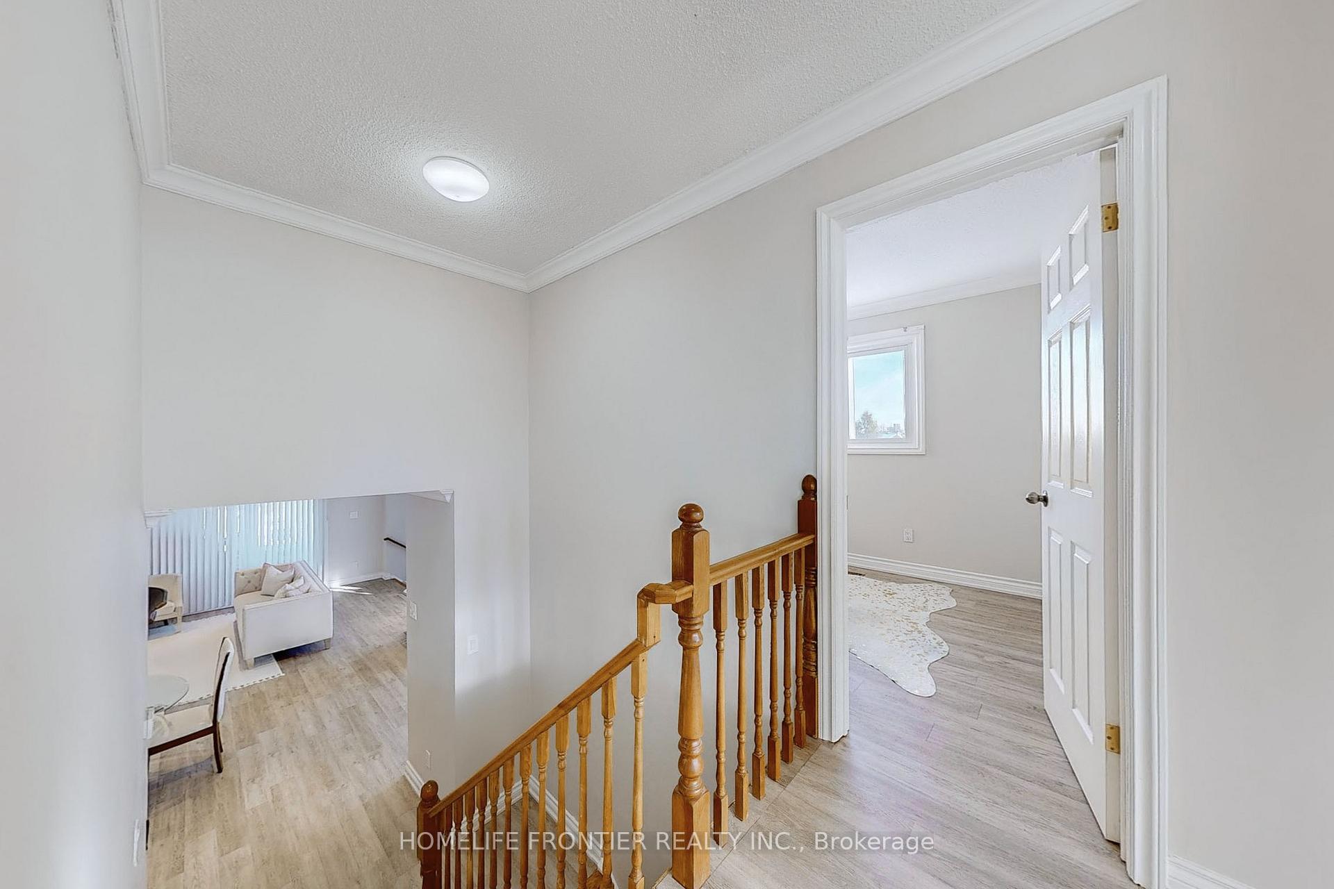 Photo 7 of 49 Spyglas Hill Road, Vaughan, Concord — HOMEH