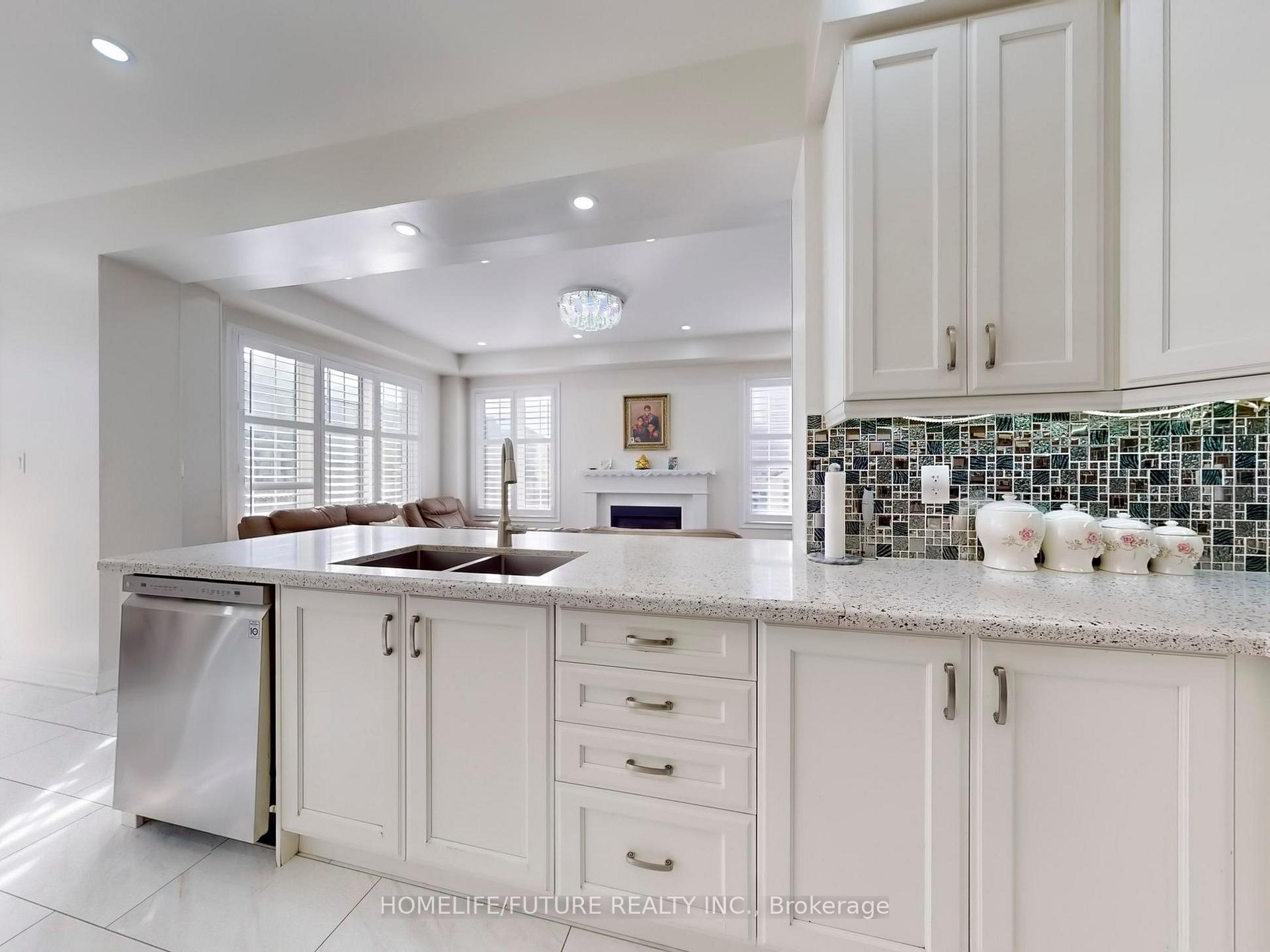 Photo 12 of 2427 Moonlight Crescent, Pickering, Rural Pickering — HOMEH