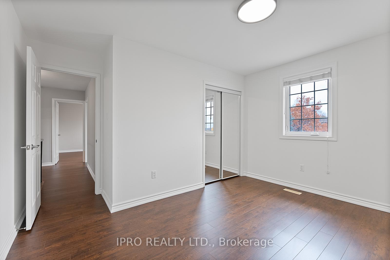 Photo 32 of 907 Leslie Valley Drive, Newmarket, Huron Heights-Leslie Valley — HOMEH