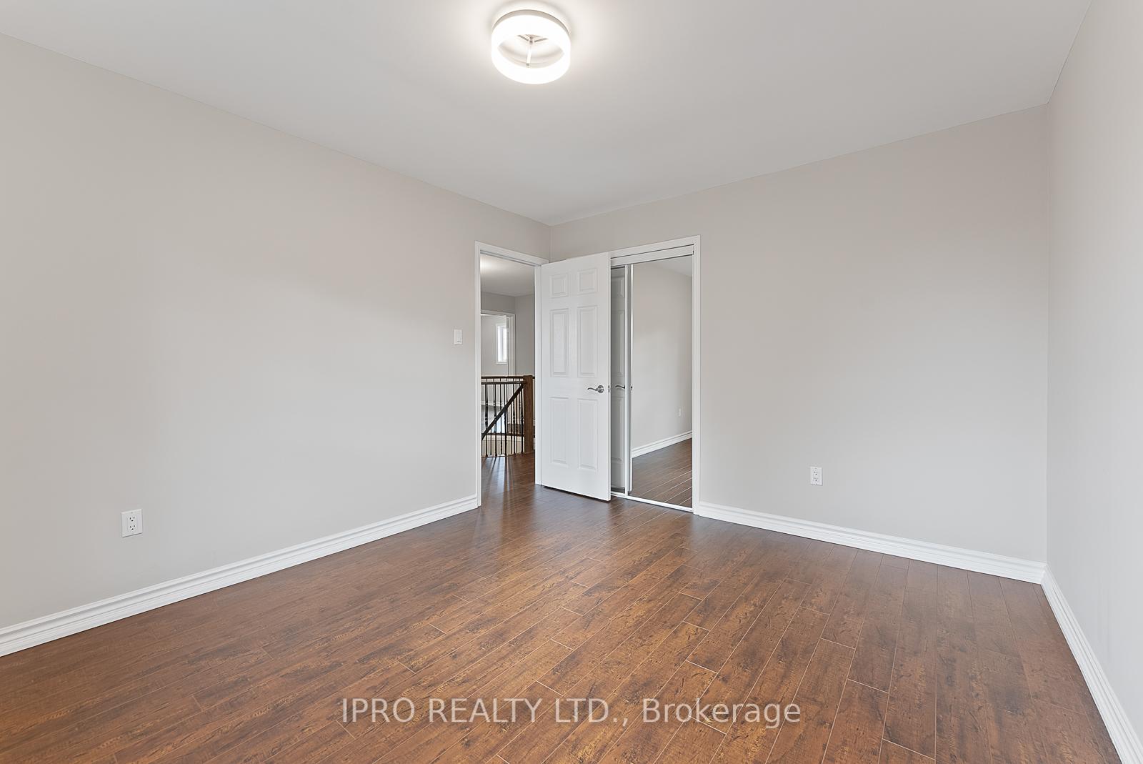 Photo 22 of 907 Leslie Valley Drive, Newmarket, Huron Heights-Leslie Valley — HOMEH