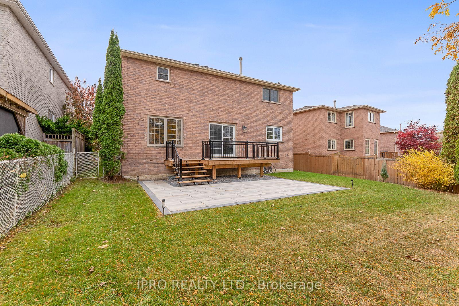 Photo 30 of 907 Leslie Valley Drive, Newmarket, Huron Heights-Leslie Valley — HOMEH