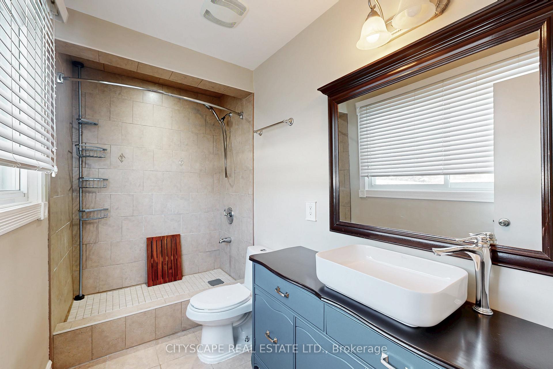Photo 32 of 65 Riverglen Drive, Georgina, Keswick South — HOMEH
