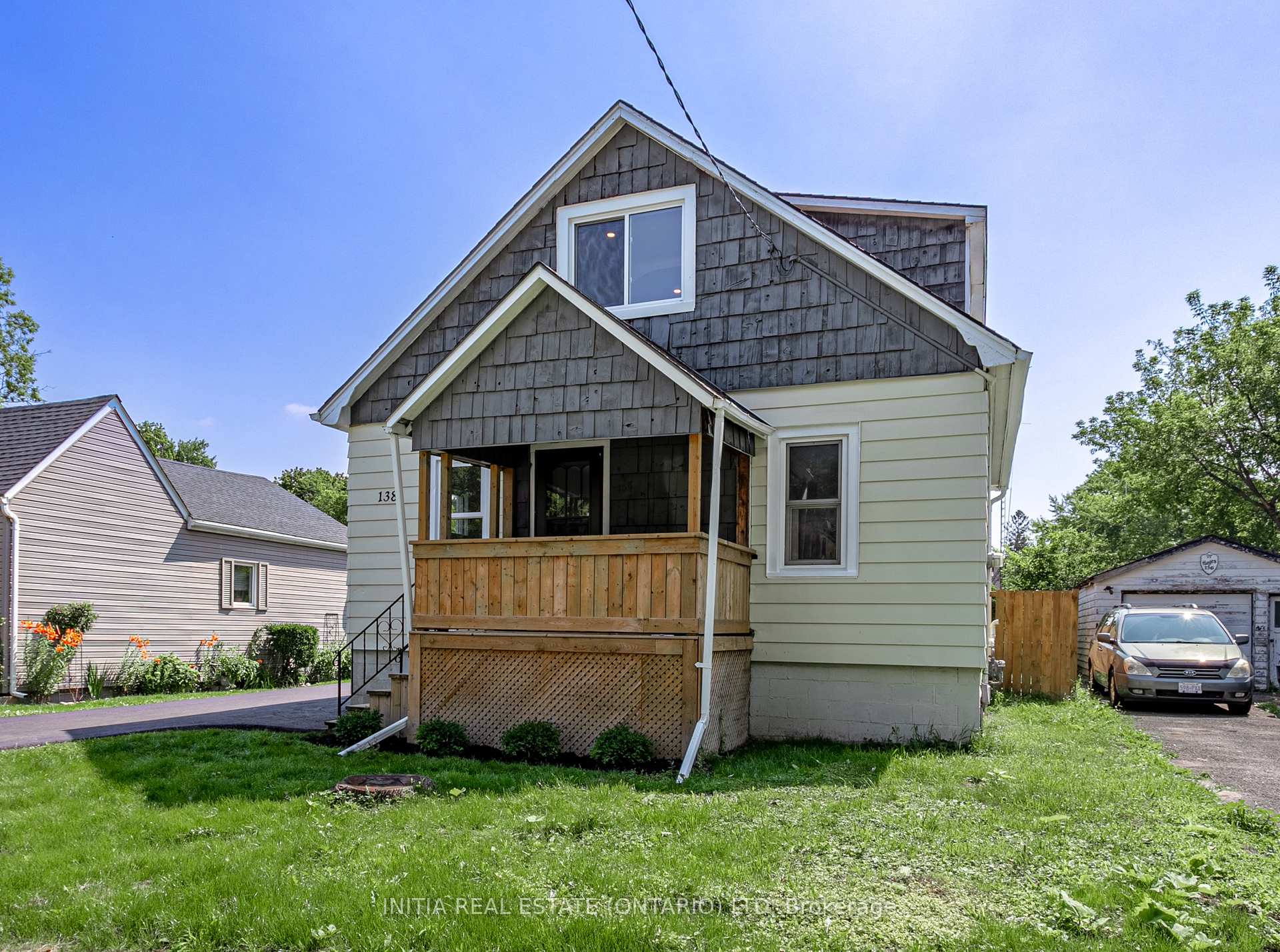 Photo 1 of 138 Sutton Street, Sarnia — HOMEH