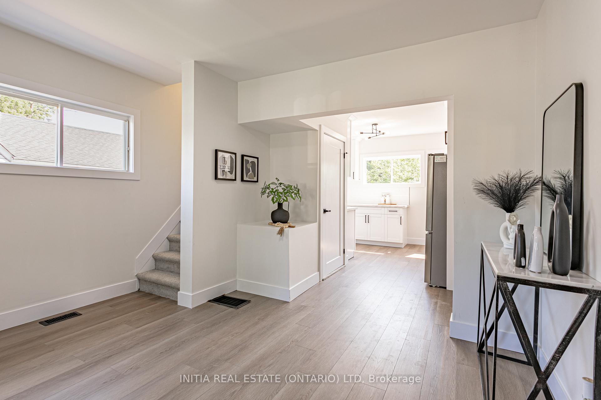 Photo 9 of 138 Sutton Street, Sarnia — HOMEH