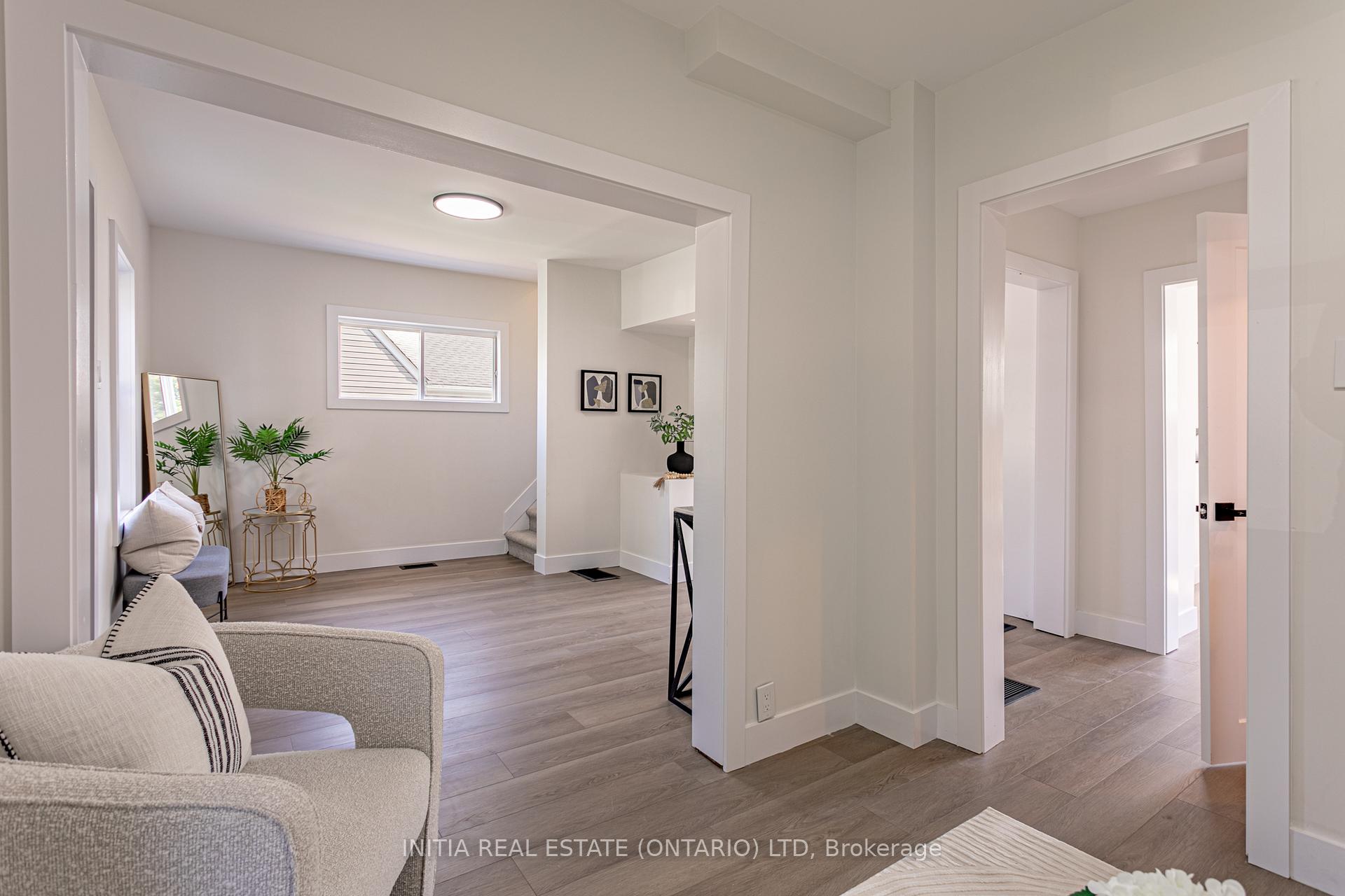 Photo 3 of 138 Sutton Street, Sarnia — HOMEH