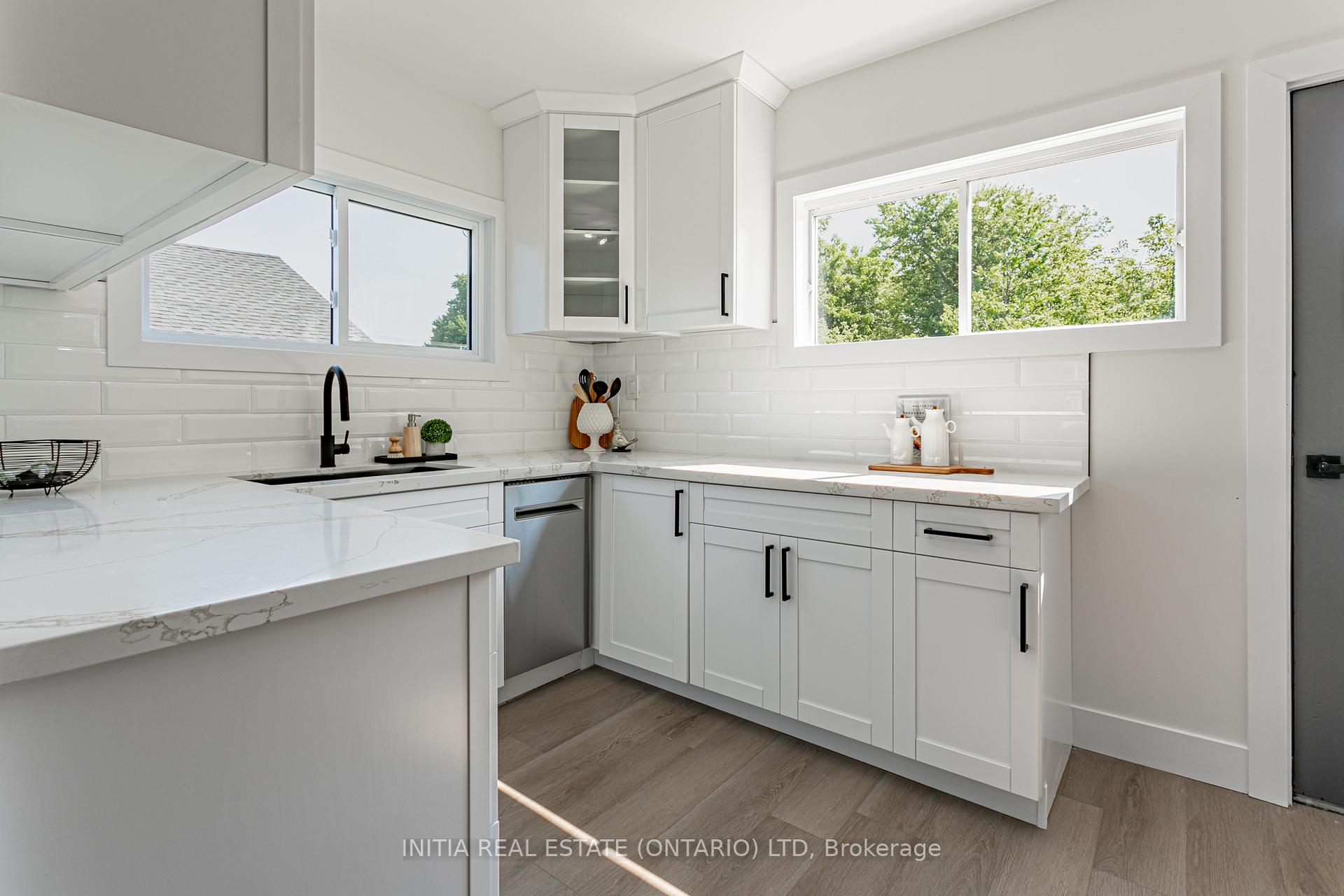 Photo 14 of 138 Sutton Street, Sarnia — HOMEH