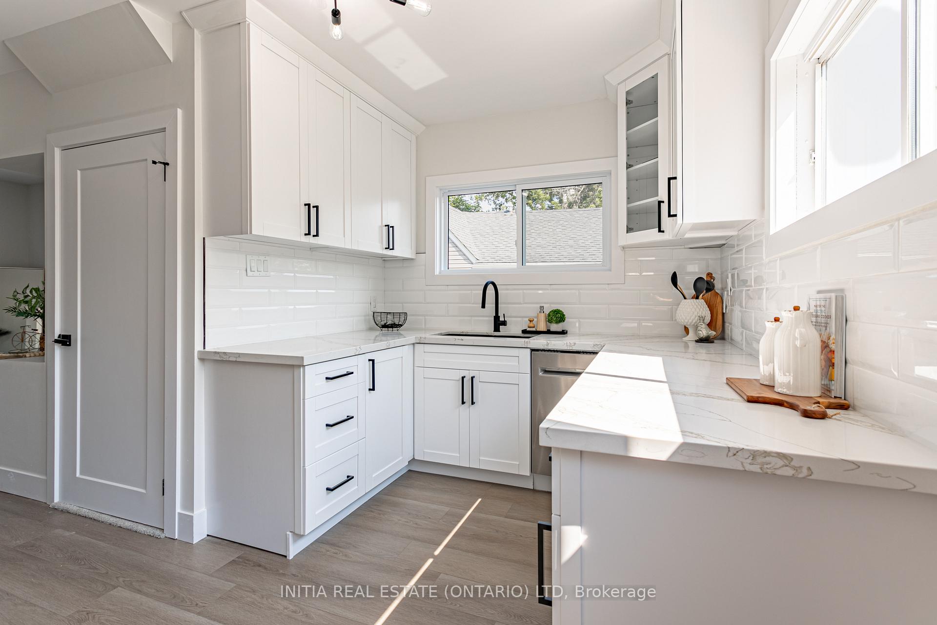 Photo 15 of 138 Sutton Street, Sarnia — HOMEH