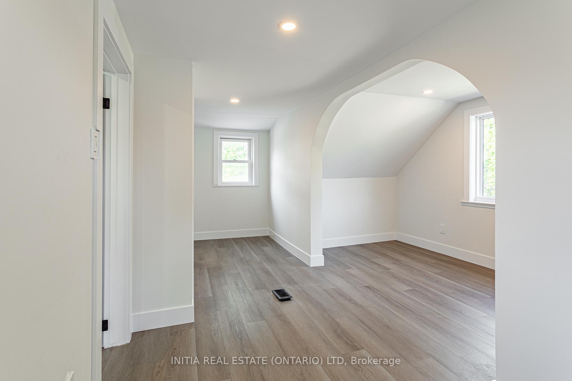 Photo 17 of 138 Sutton Street, Sarnia — HOMEH