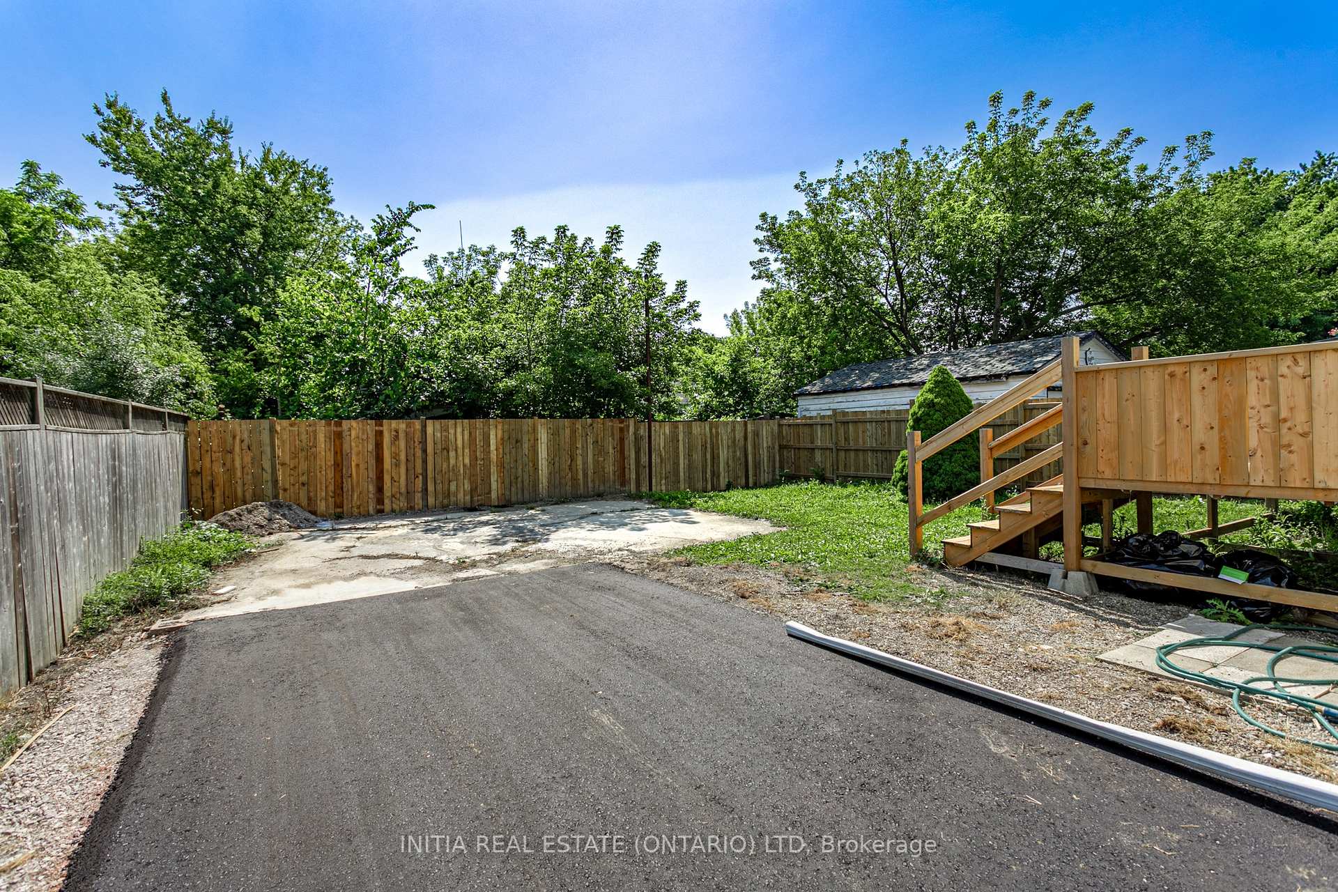 Photo 25 of 138 Sutton Street, Sarnia — HOMEH