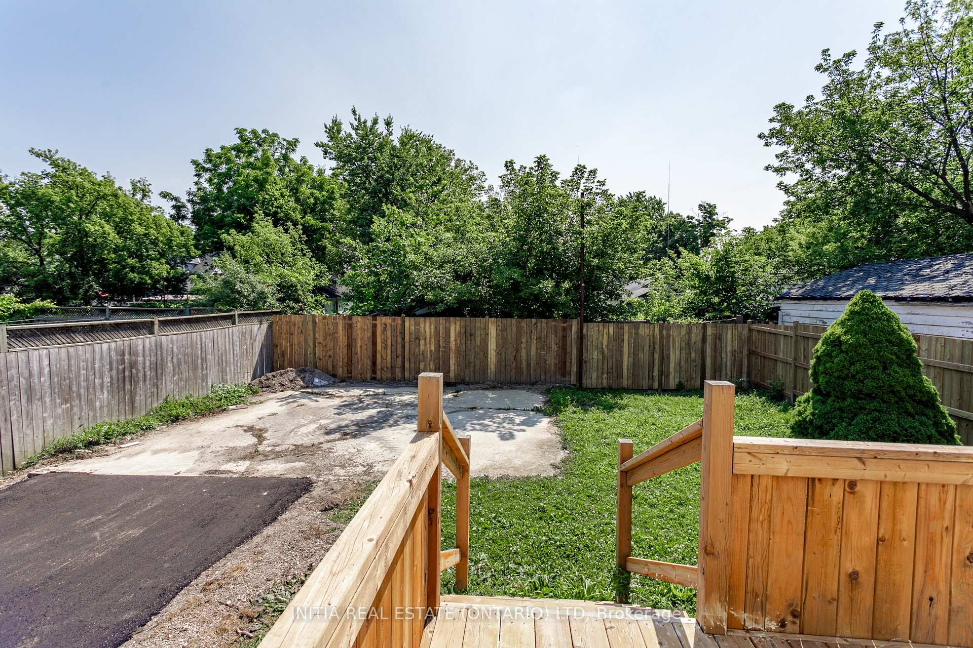 Photo 30 of 138 Sutton Street, Sarnia — HOMEH